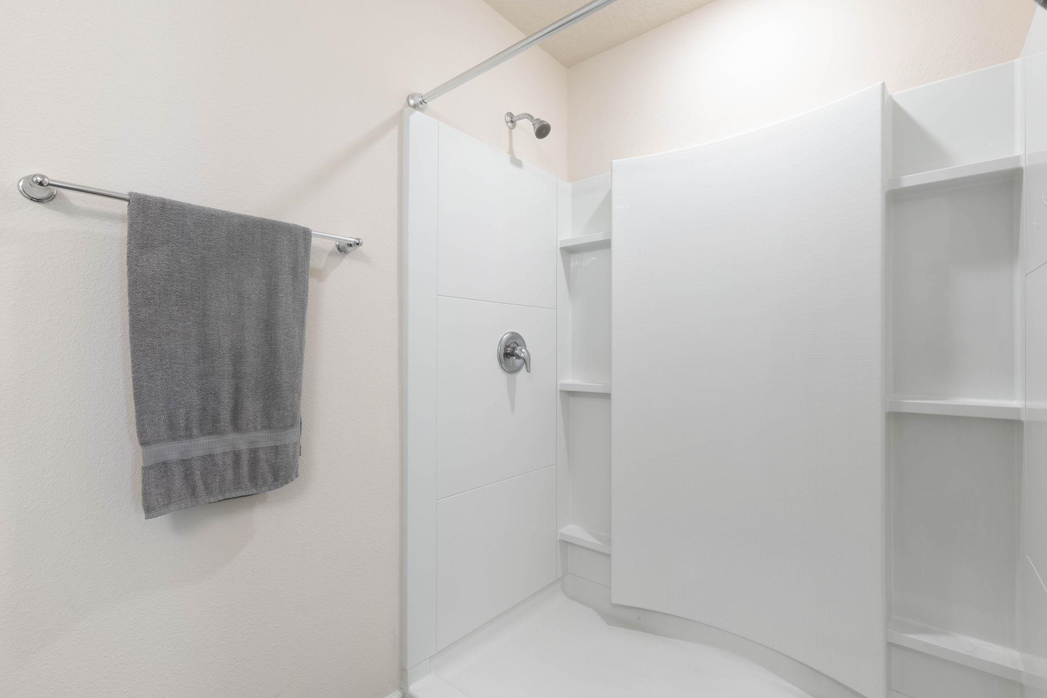 Image 22 of 80 For 253 Jarama Cir