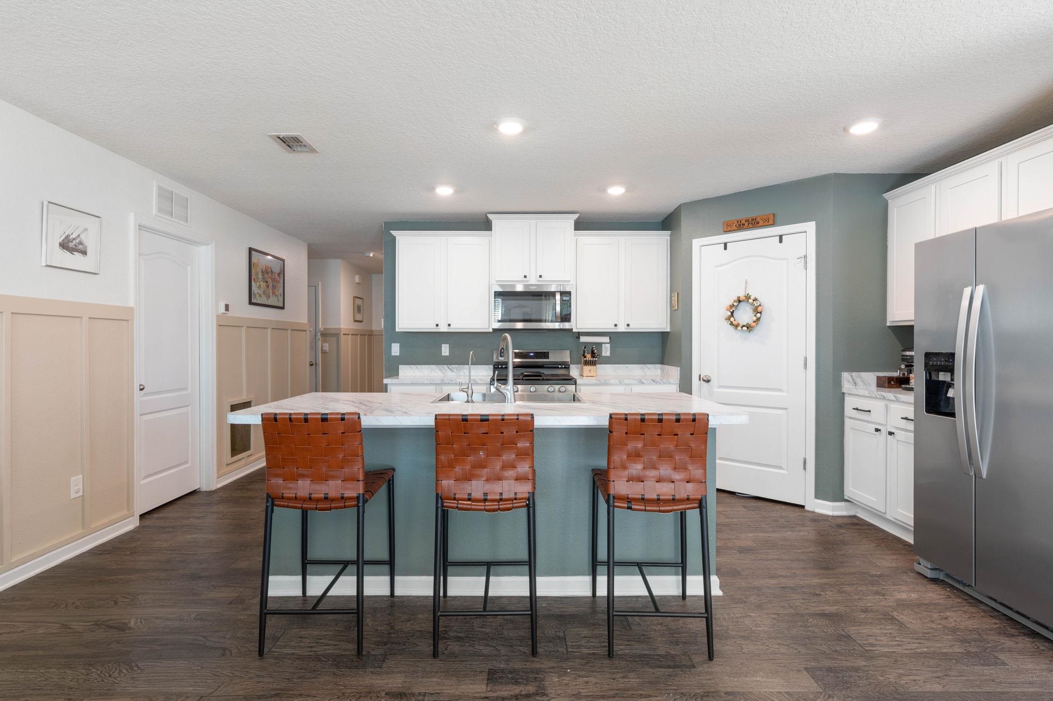 Image 5 of 80 For 253 Jarama Cir