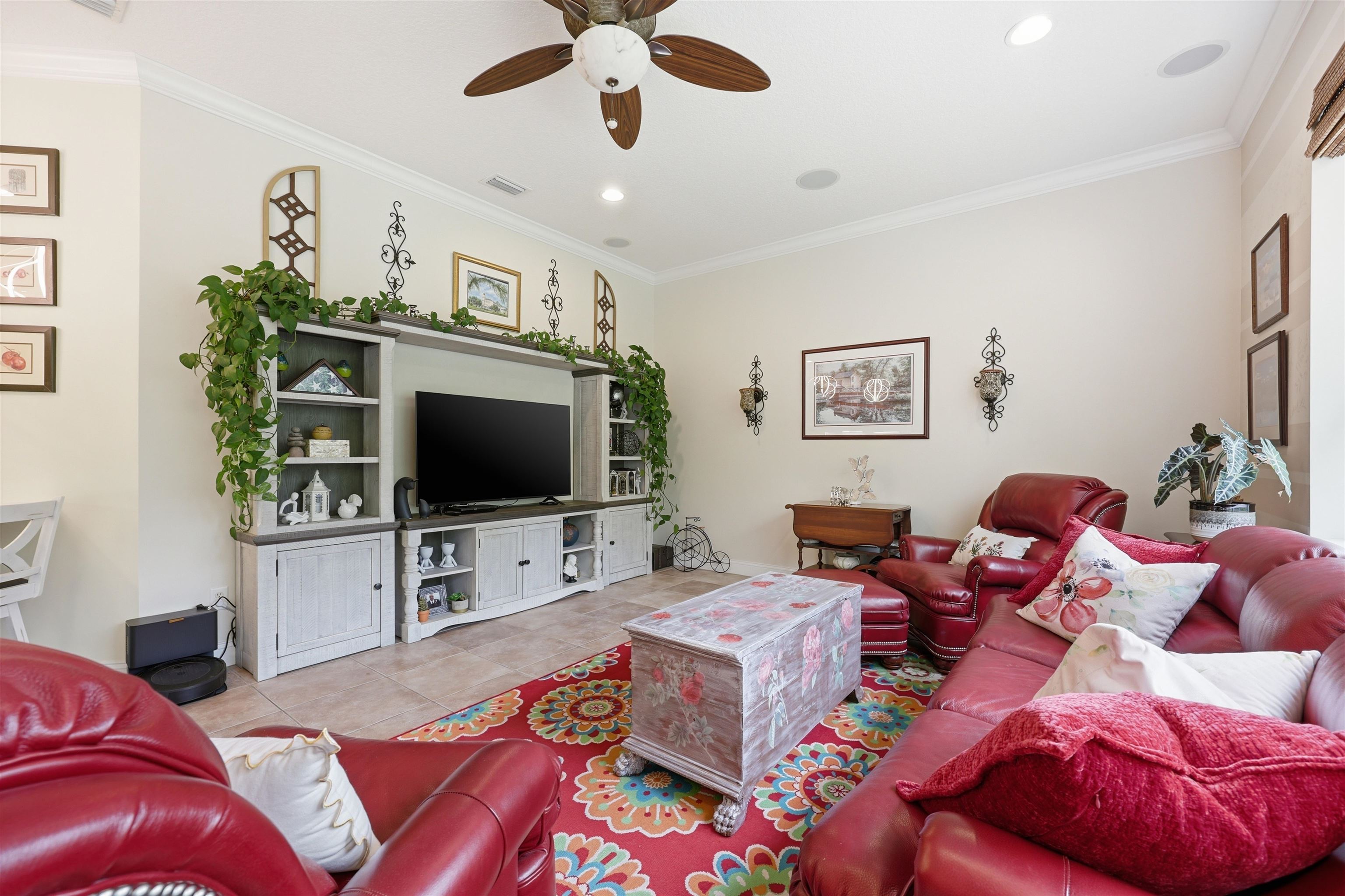 Image 33 of 69 For 417 Leotta Dr