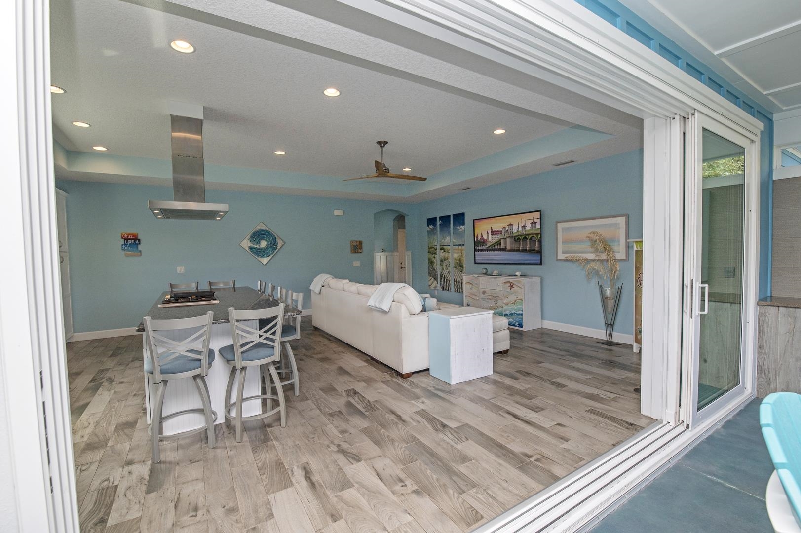 Image 10 of 30 For 6056 Costanero Rd