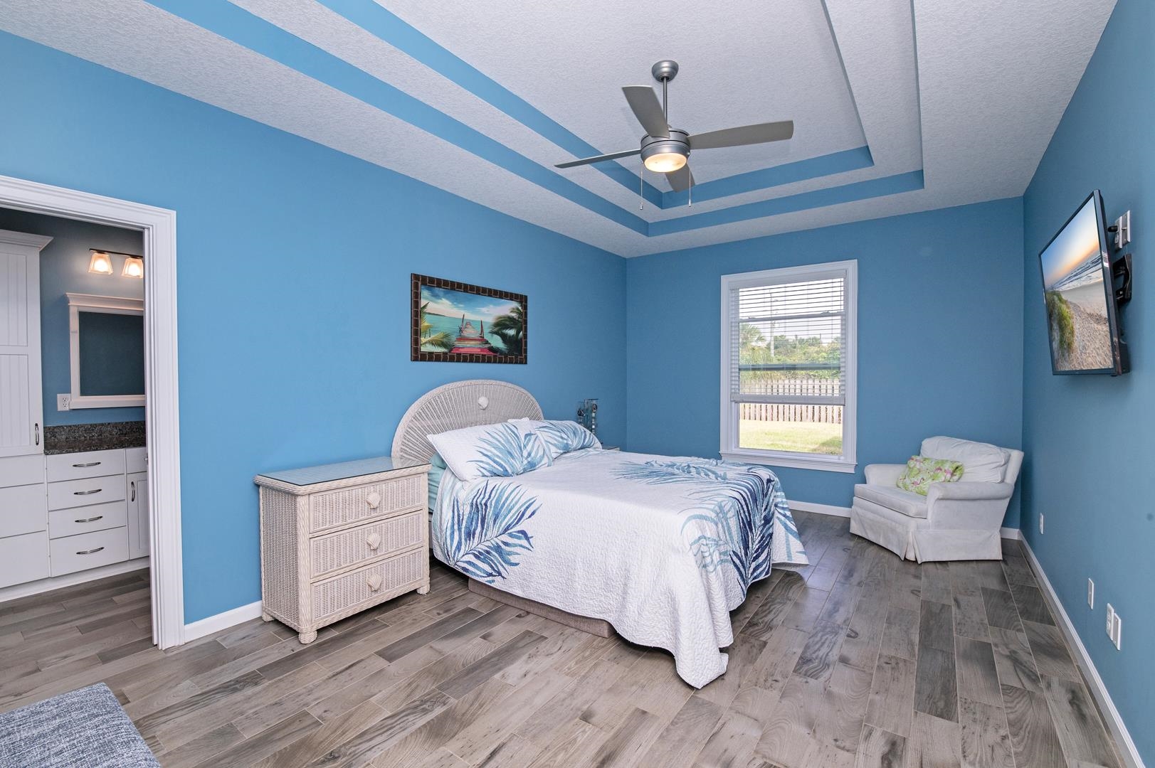 Image 11 of 30 For 6056 Costanero Rd
