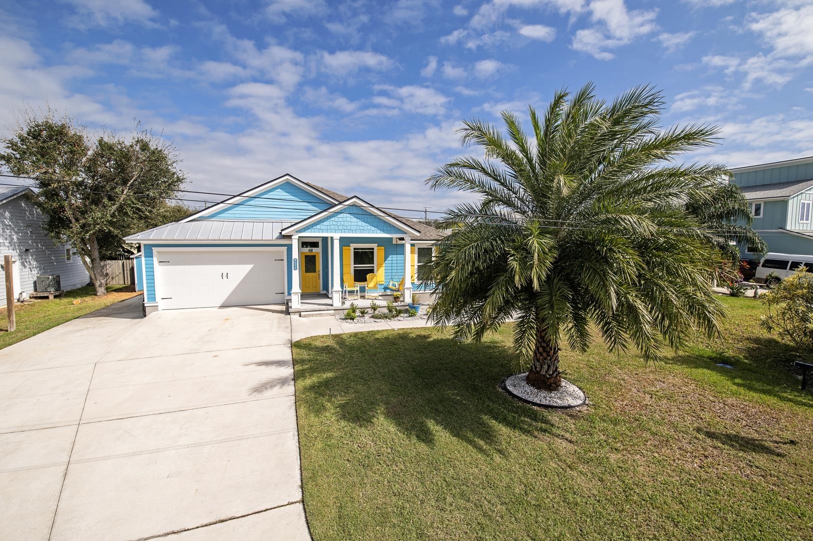Image 4 of 30 For 6056 Costanero Rd