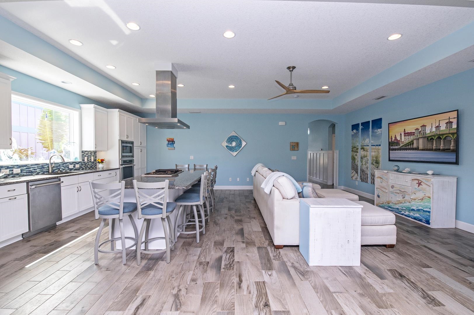 Image 8 of 30 For 6056 Costanero Rd