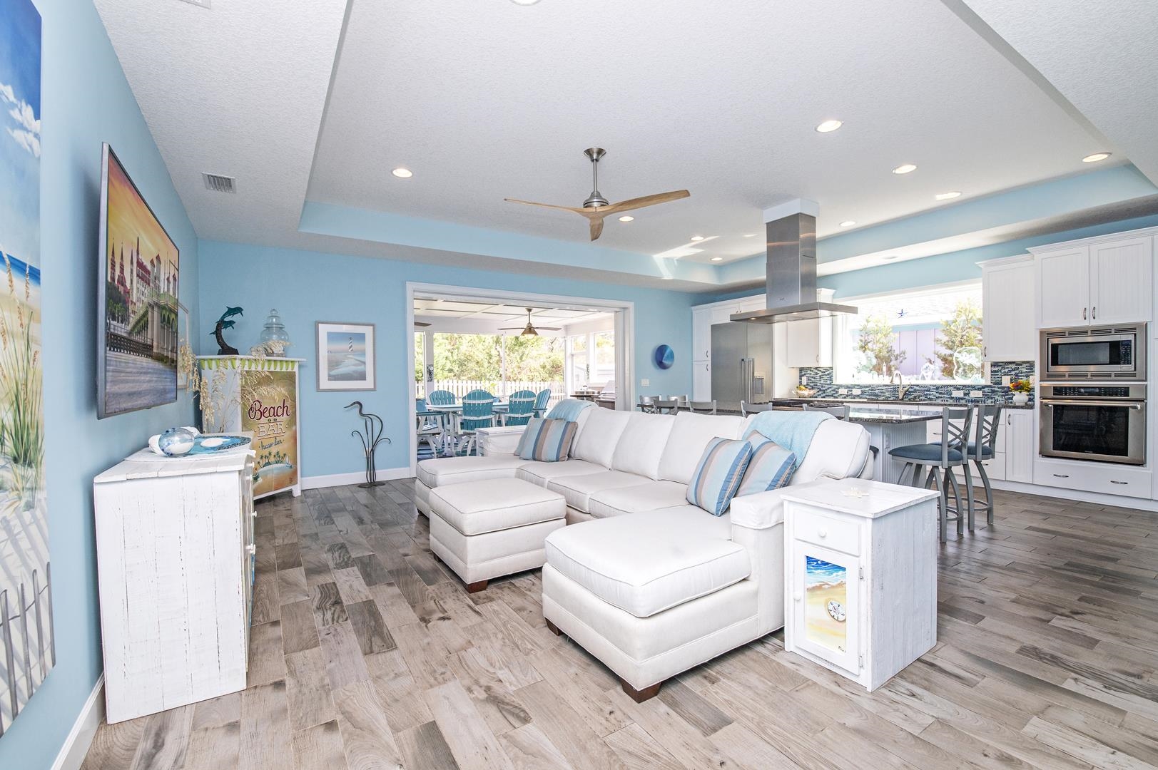 Image 9 of 30 For 6056 Costanero Rd