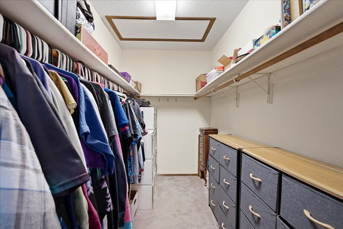 Image 23 of 55 For 204 Queen Rd