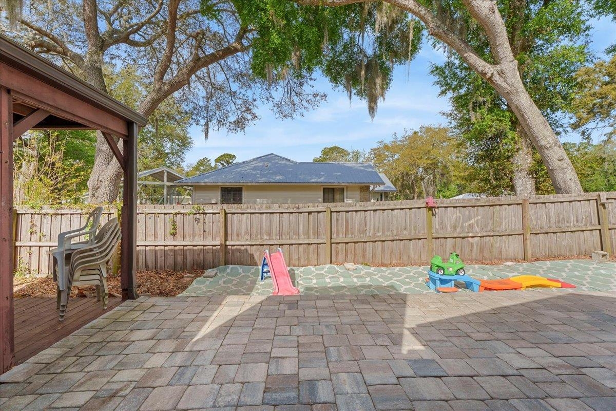 Image 31 of 55 For 204 Queen Rd