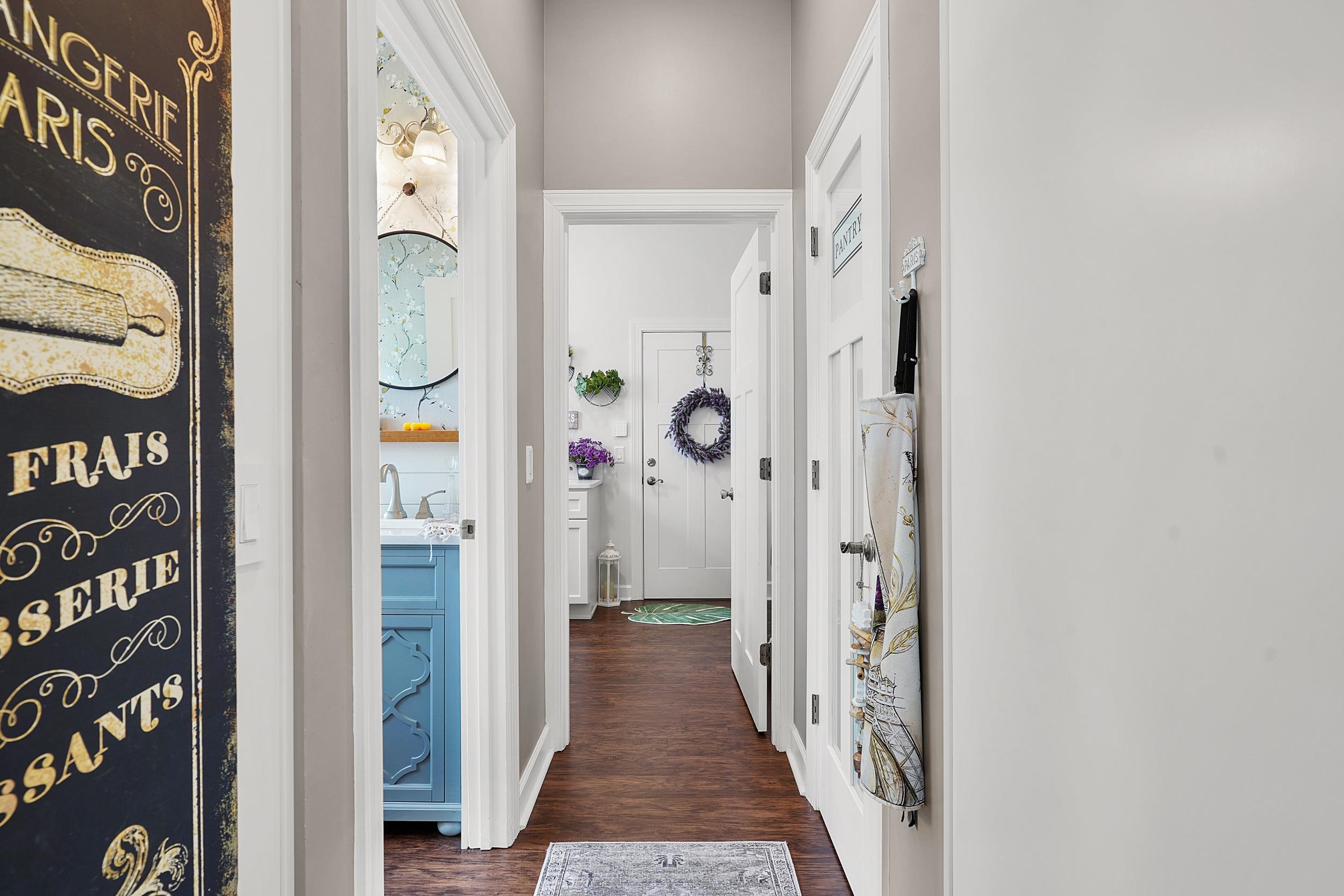 Image 18 of 53 For 500 Turnberry Ln