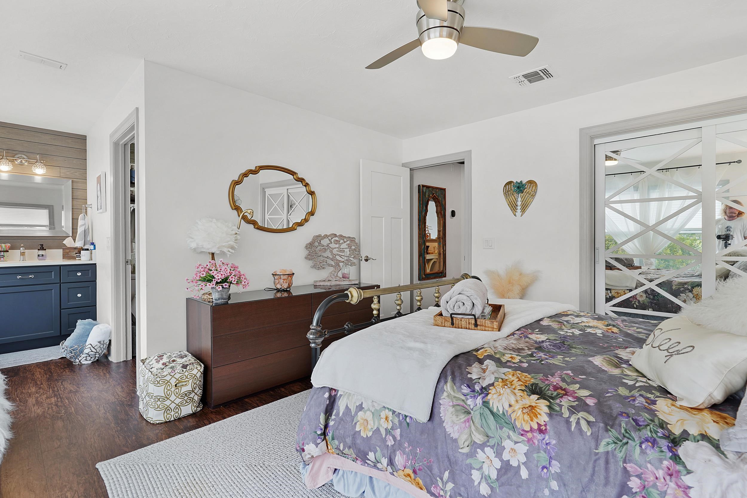 Image 33 of 53 For 500 Turnberry Ln