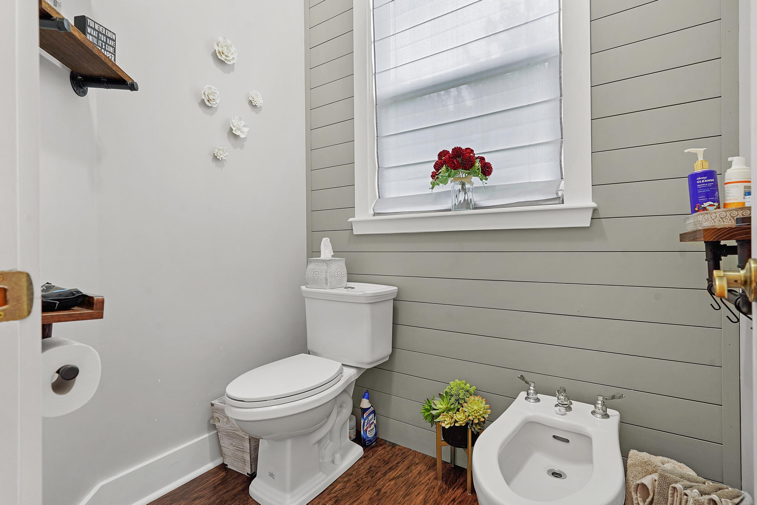 Image 36 of 53 For 500 Turnberry Ln