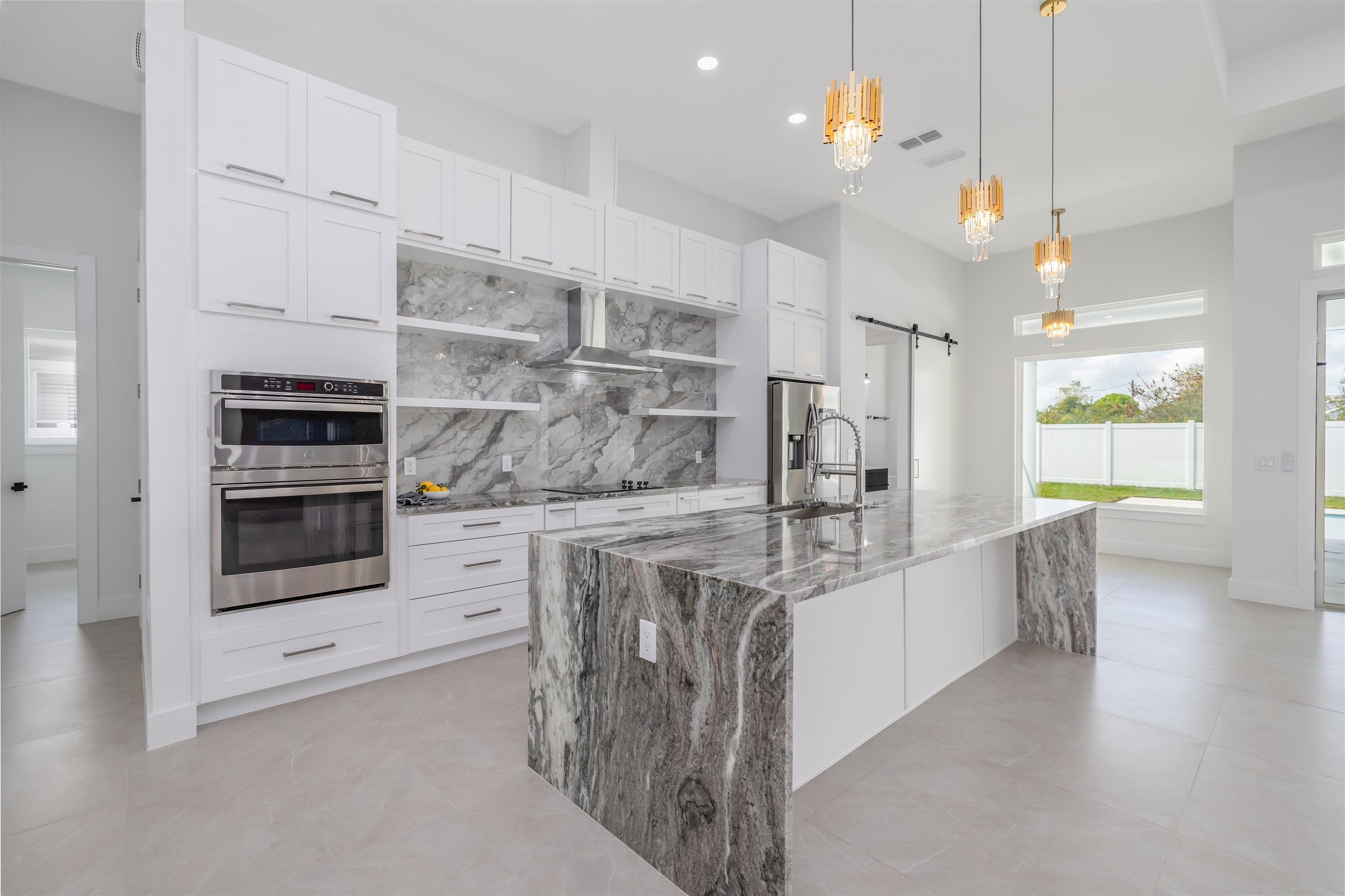 Image 12 of 45 For 34 Fallen Oak Nw