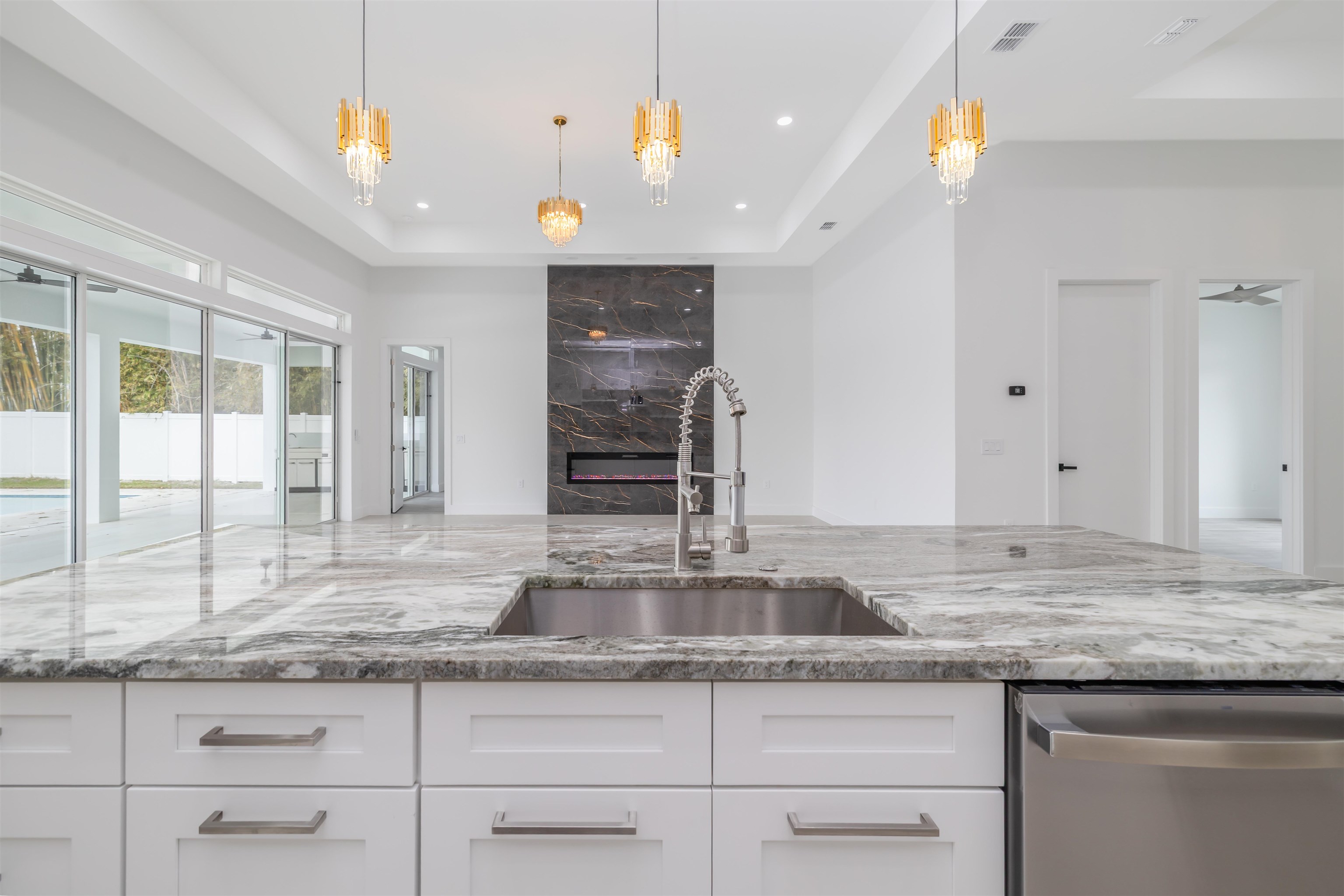 Image 14 of 45 For 34 Fallen Oak Nw