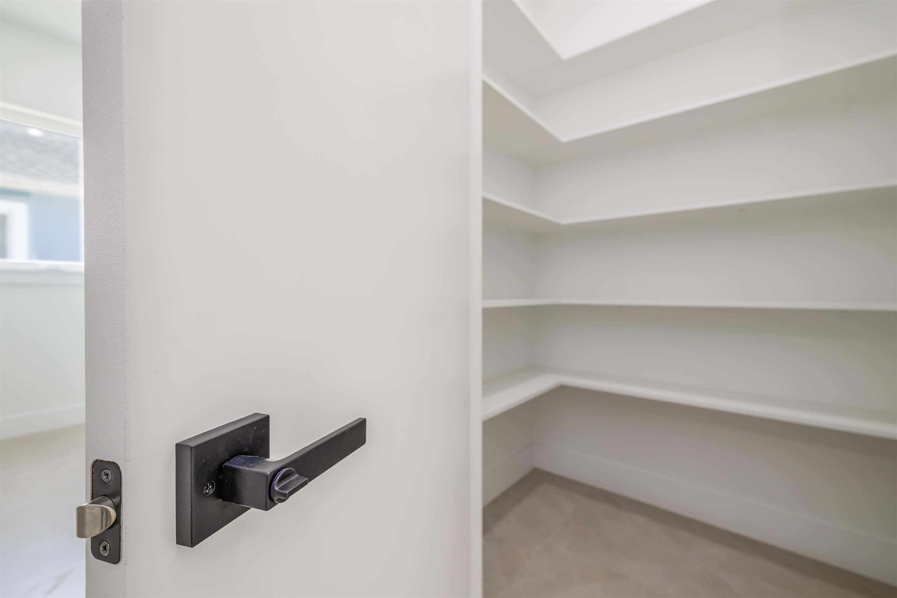 Image 17 of 45 For 34 Fallen Oak Nw