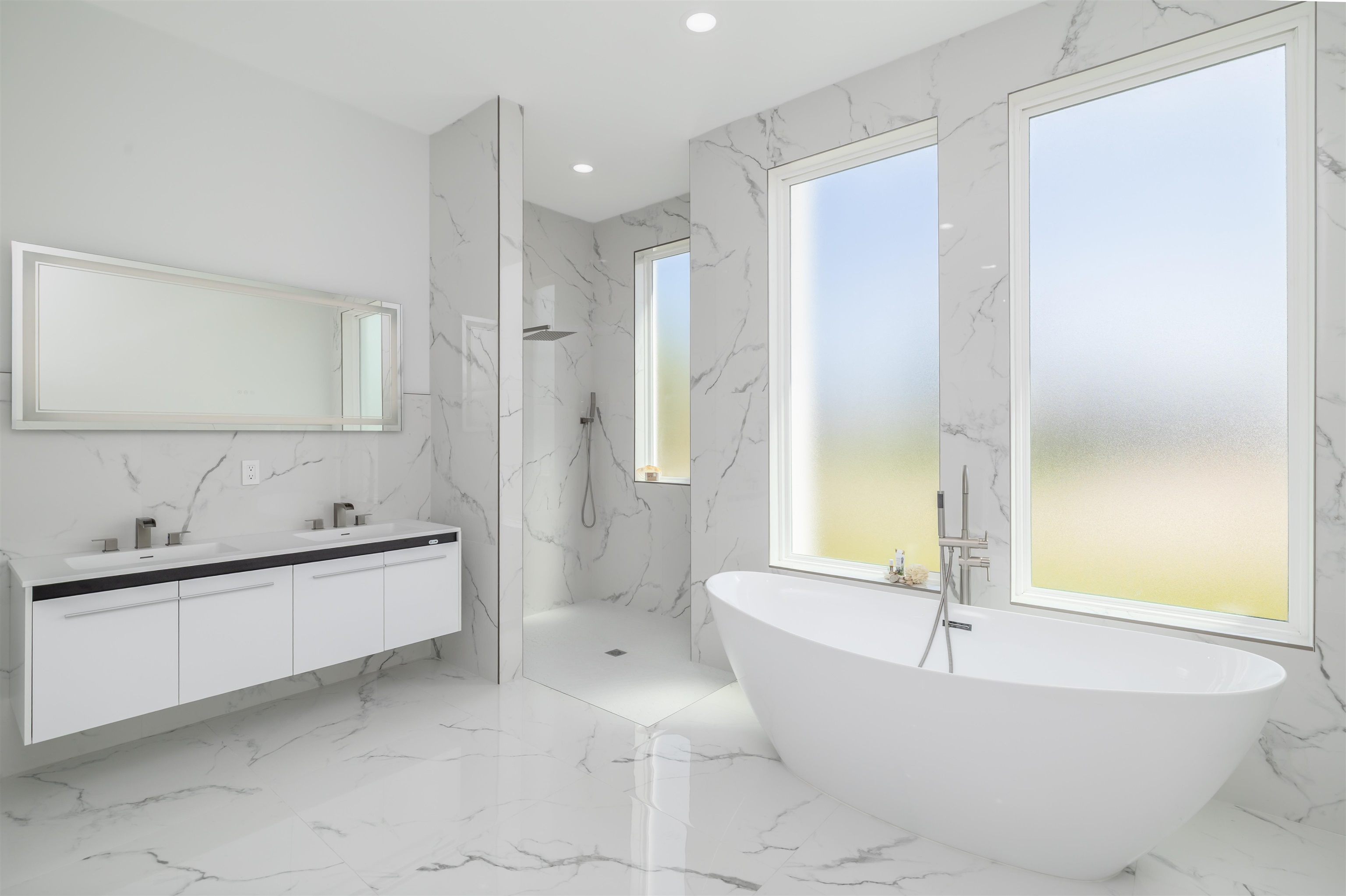 Image 23 of 45 For 34 Fallen Oak Nw