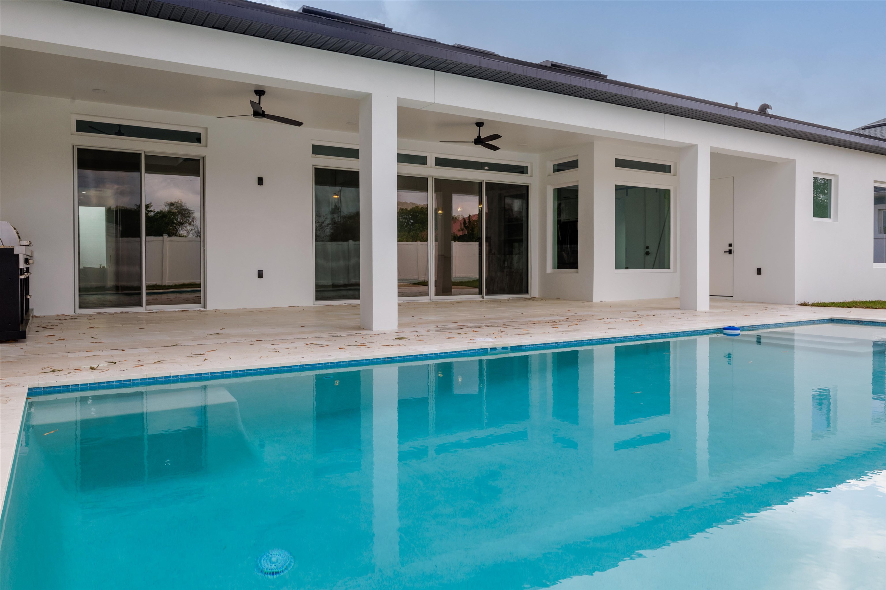 Image 39 of 45 For 34 Fallen Oak Nw