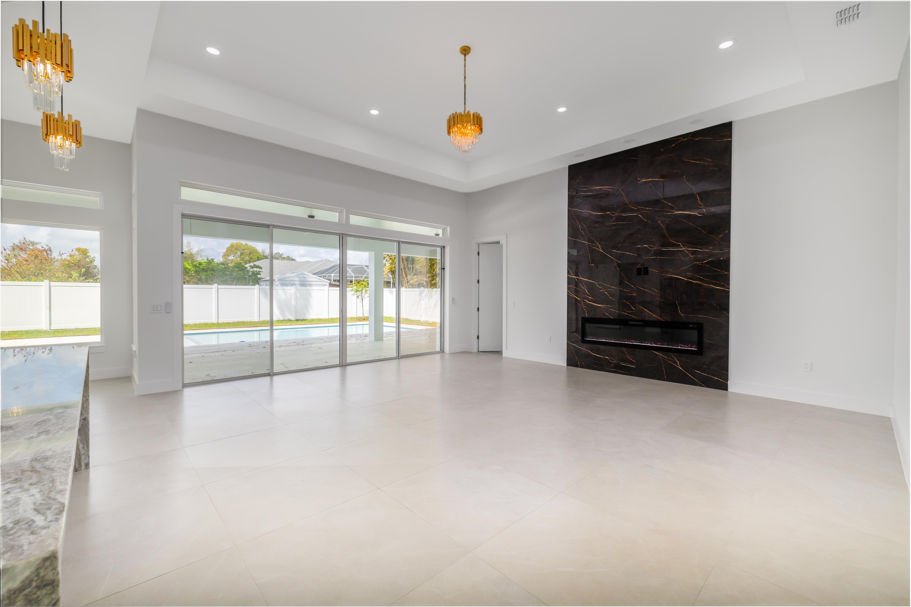 Image 7 of 45 For 34 Fallen Oak Nw