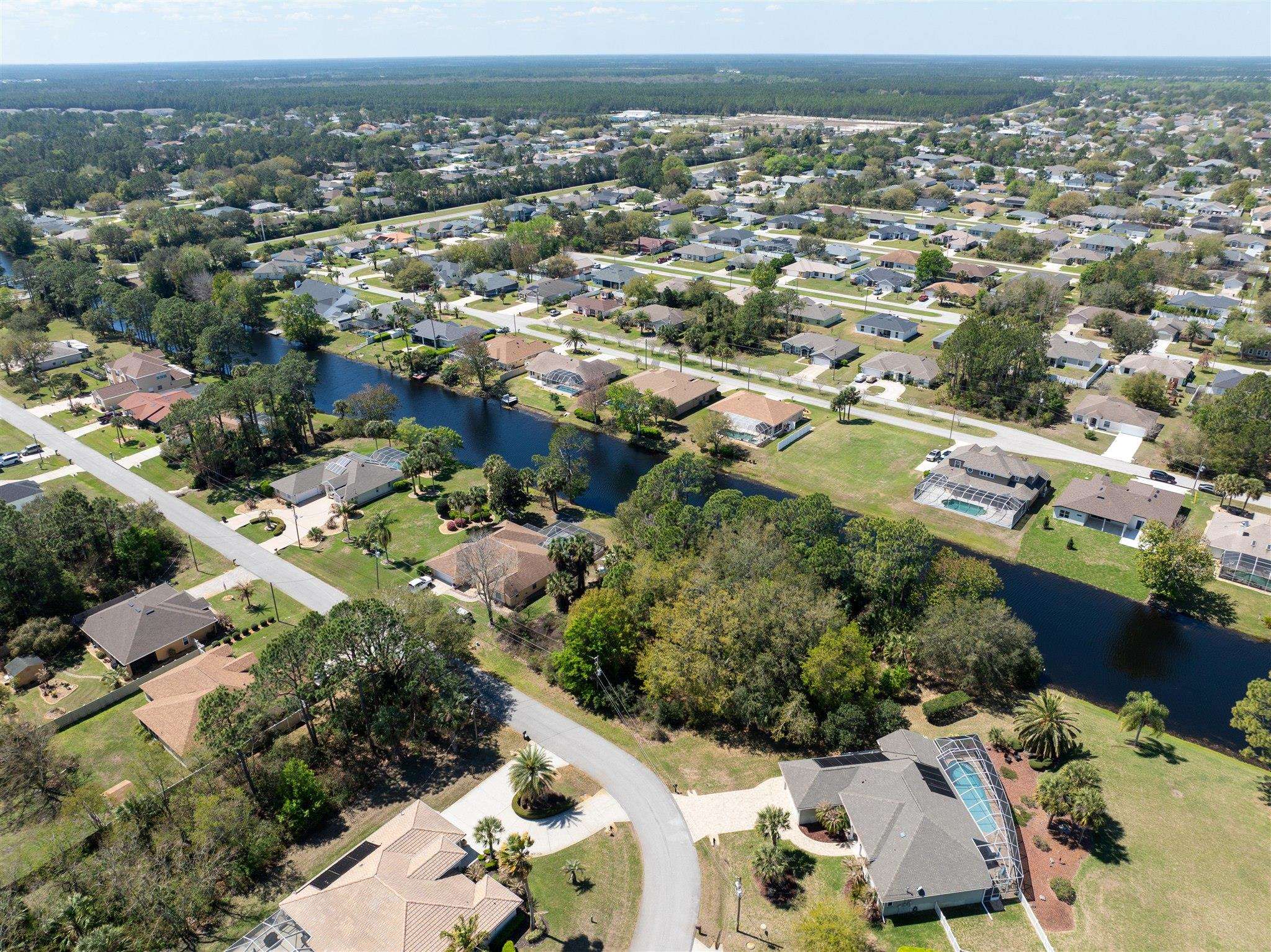 Image 7 of 10 For 37 Ludlow Lane W