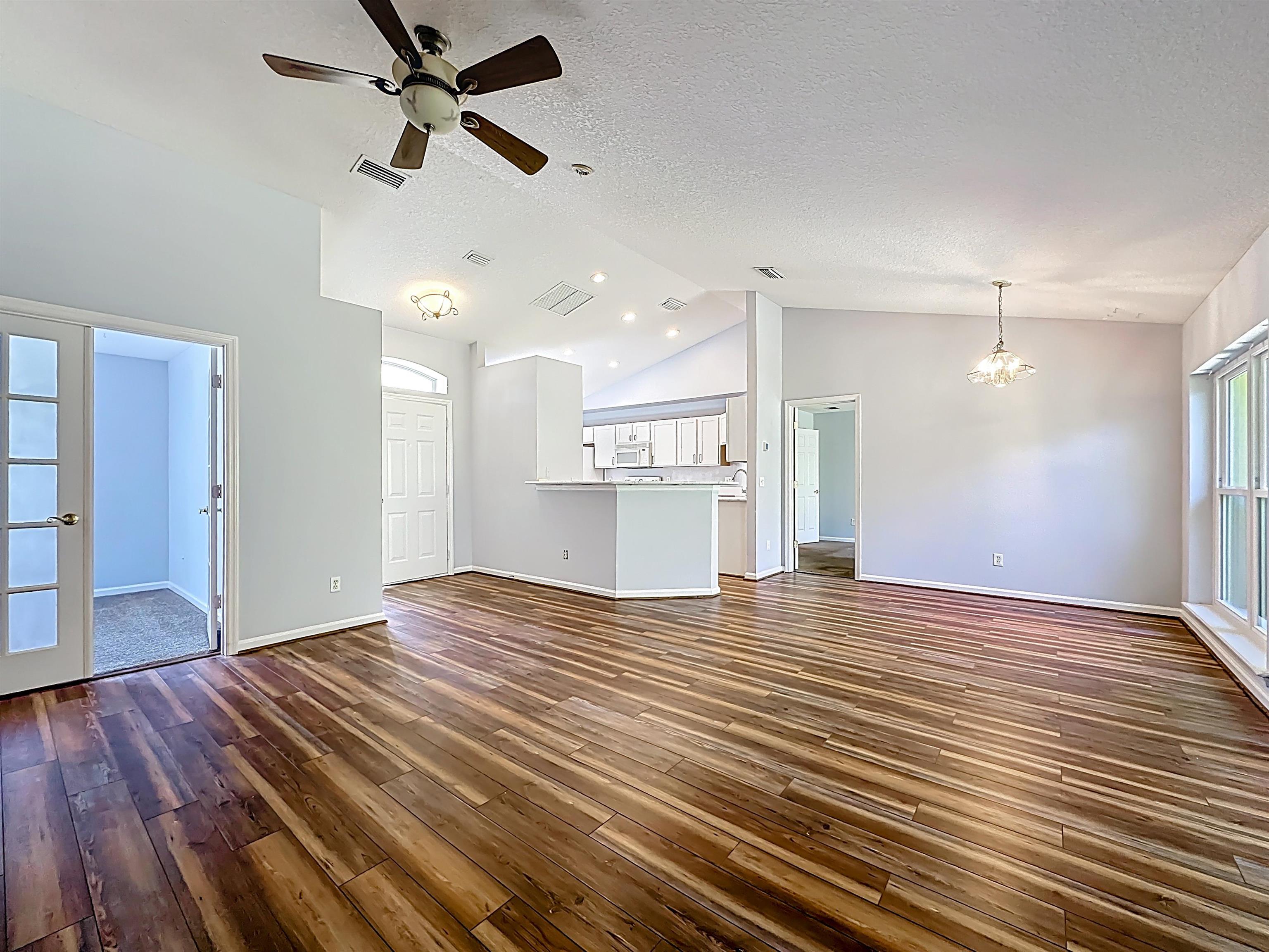 Image 10 of 68 For 200 Merida Rd