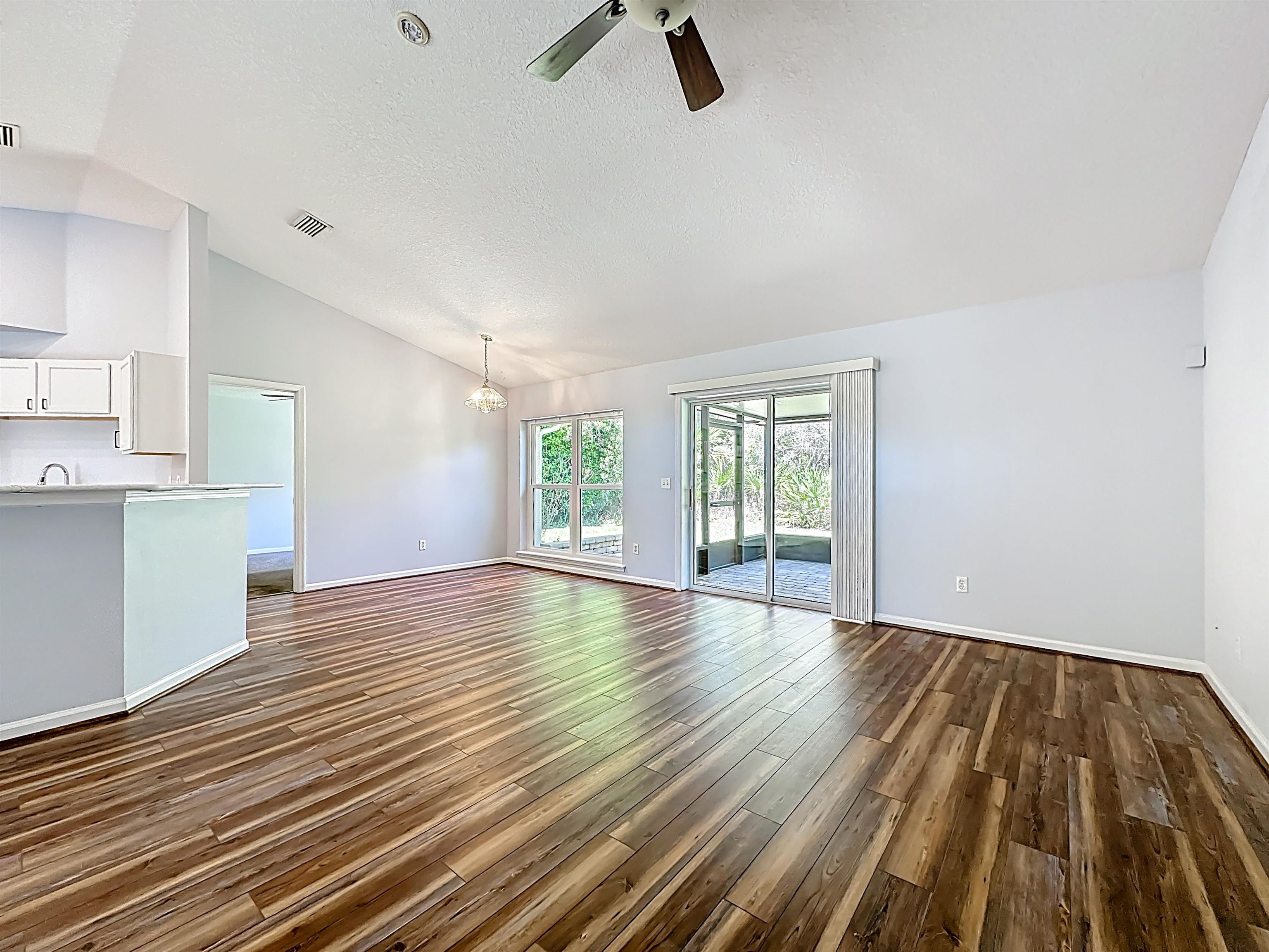 Image 11 of 68 For 200 Merida Rd