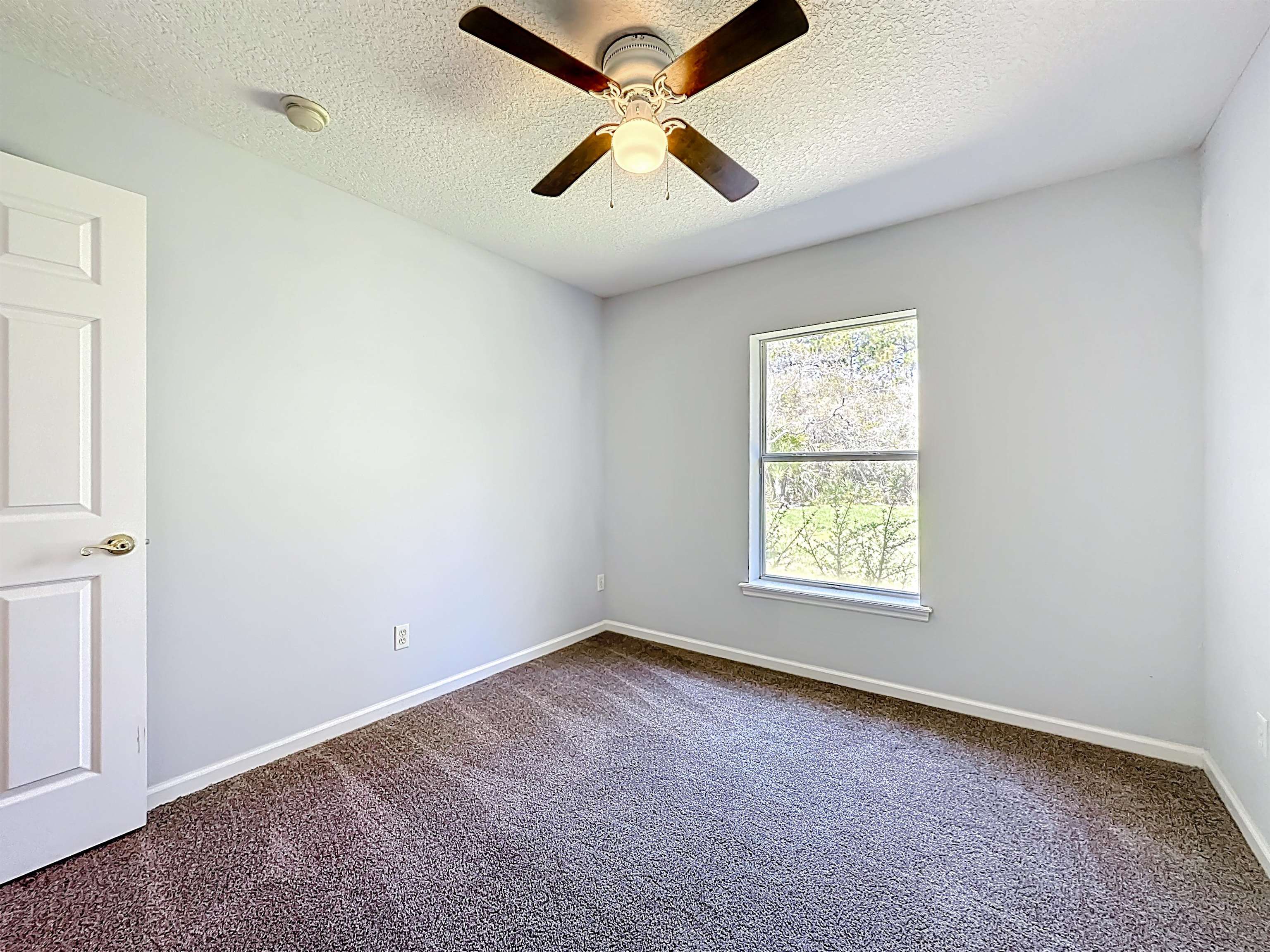 Image 15 of 68 For 200 Merida Rd