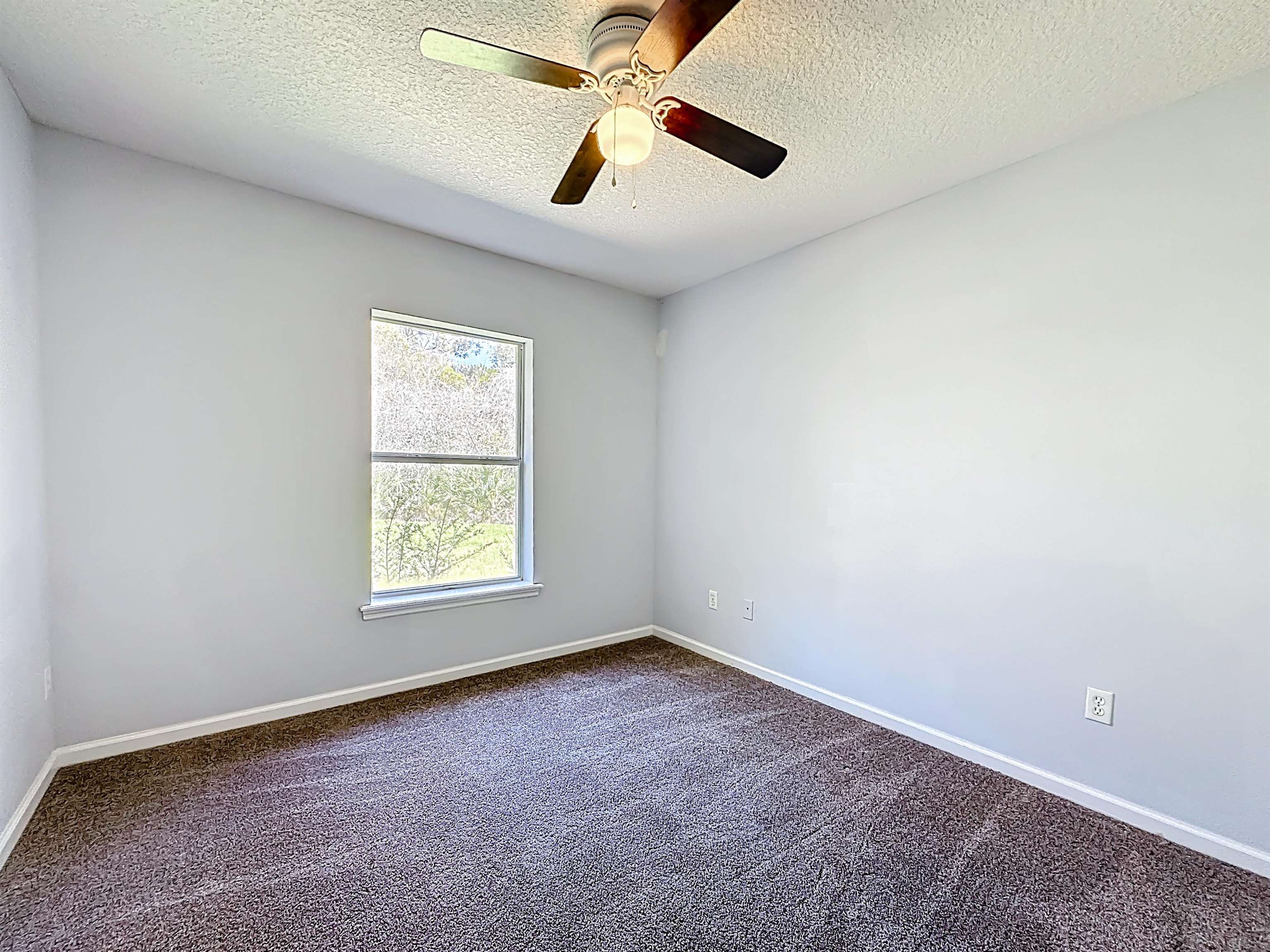 Image 16 of 68 For 200 Merida Rd