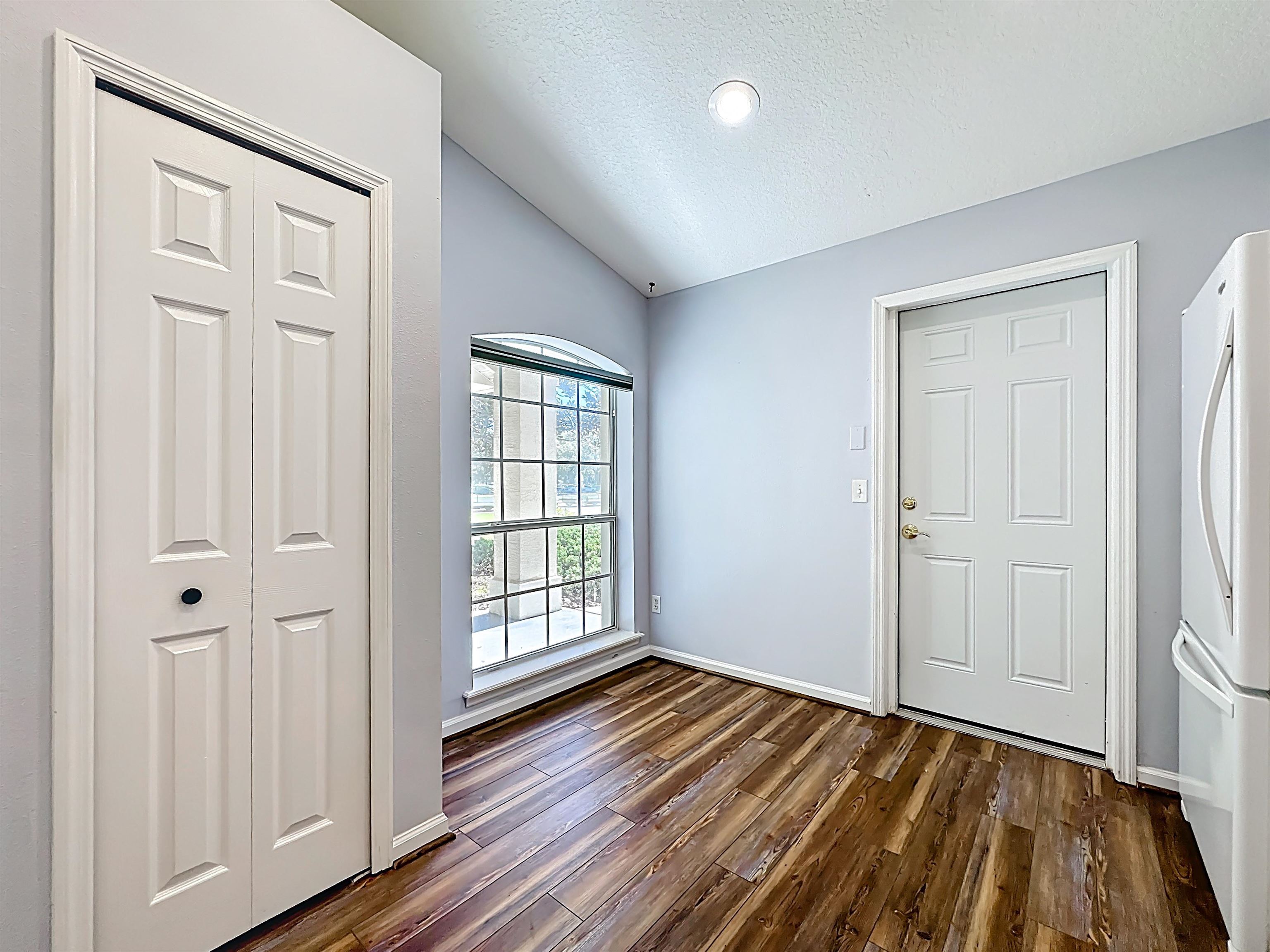 Image 24 of 68 For 200 Merida Rd