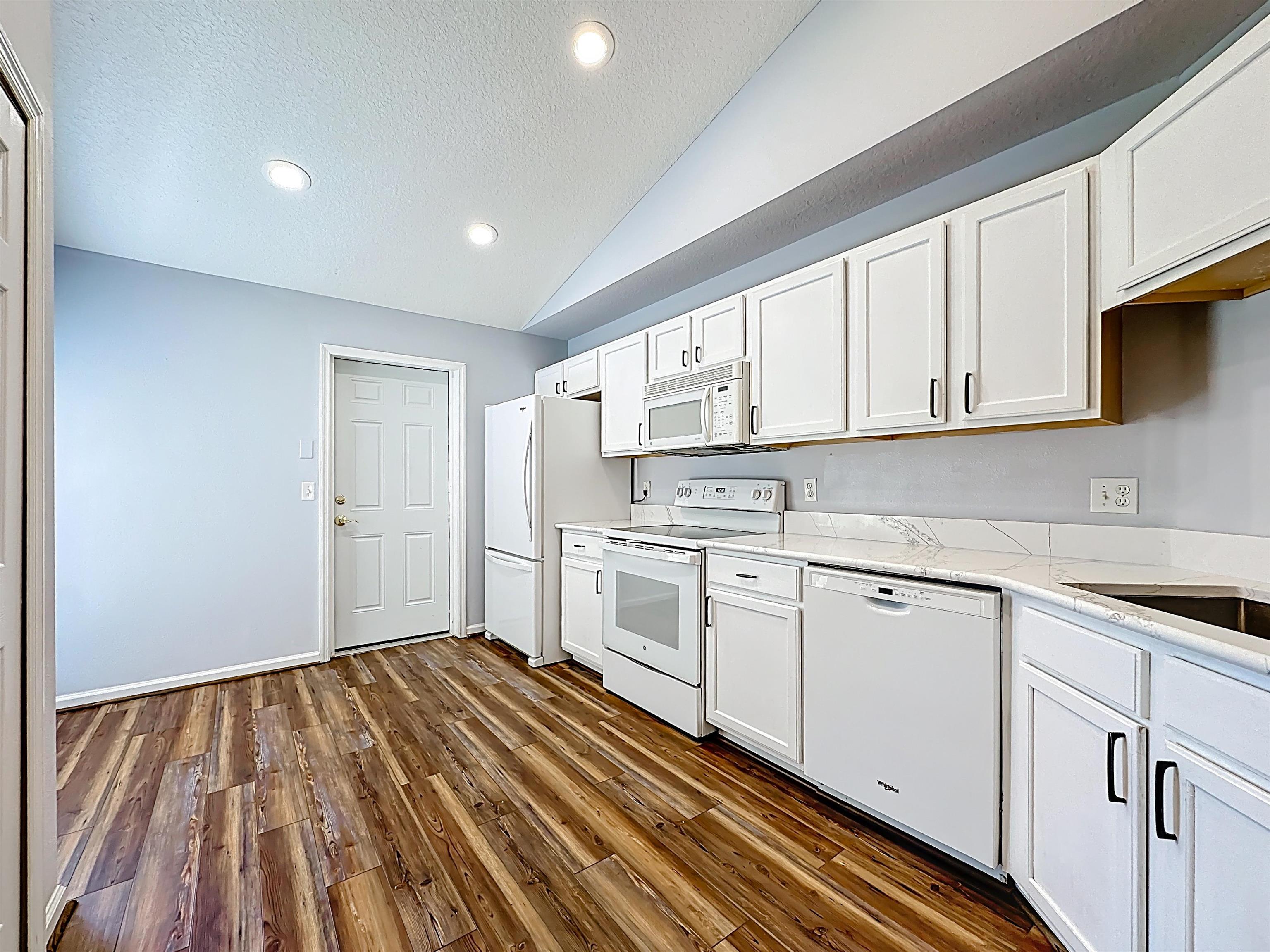 Image 25 of 68 For 200 Merida Rd