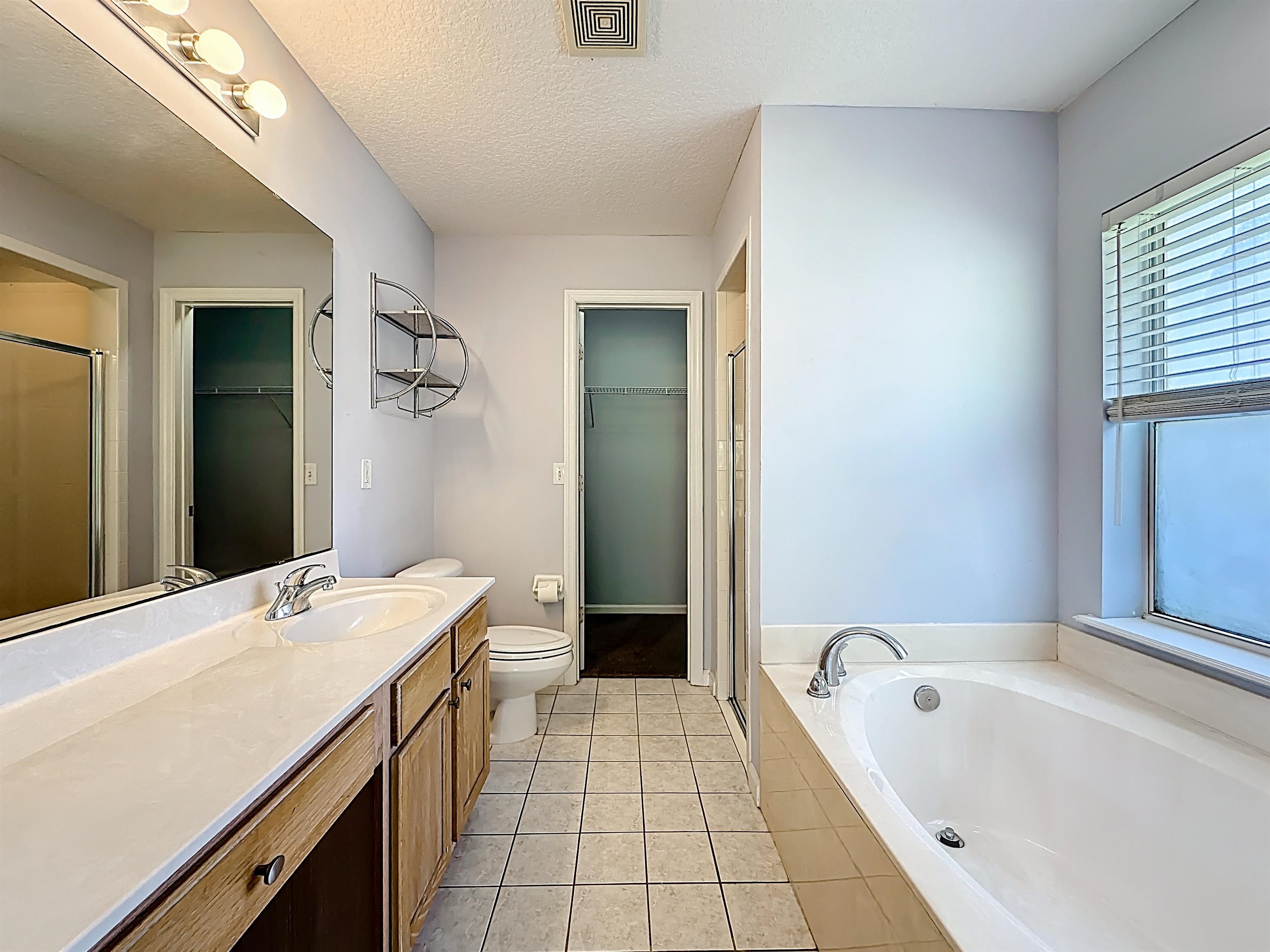 Image 32 of 68 For 200 Merida Rd