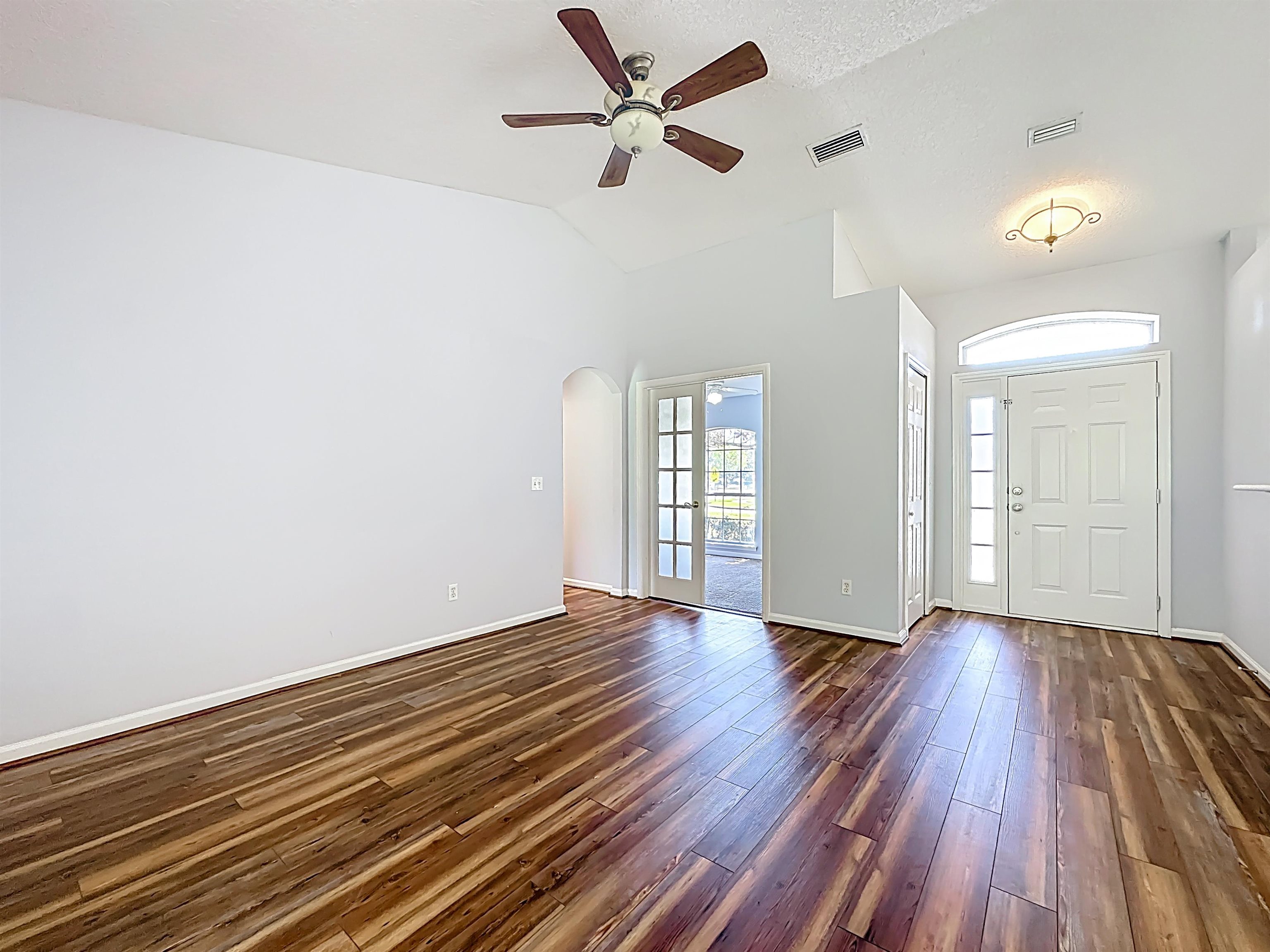 Image 7 of 68 For 200 Merida Rd