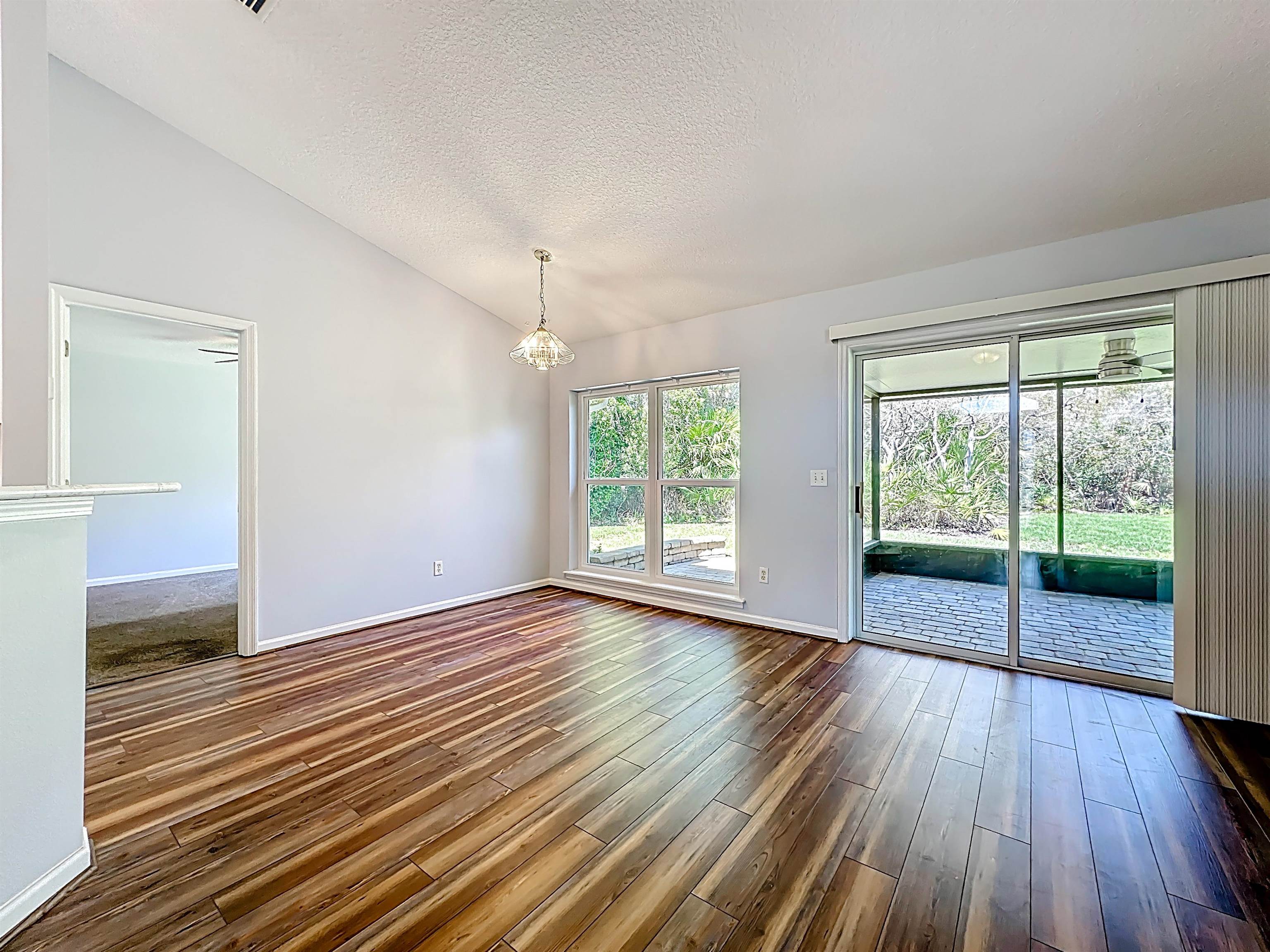 Image 9 of 68 For 200 Merida Rd