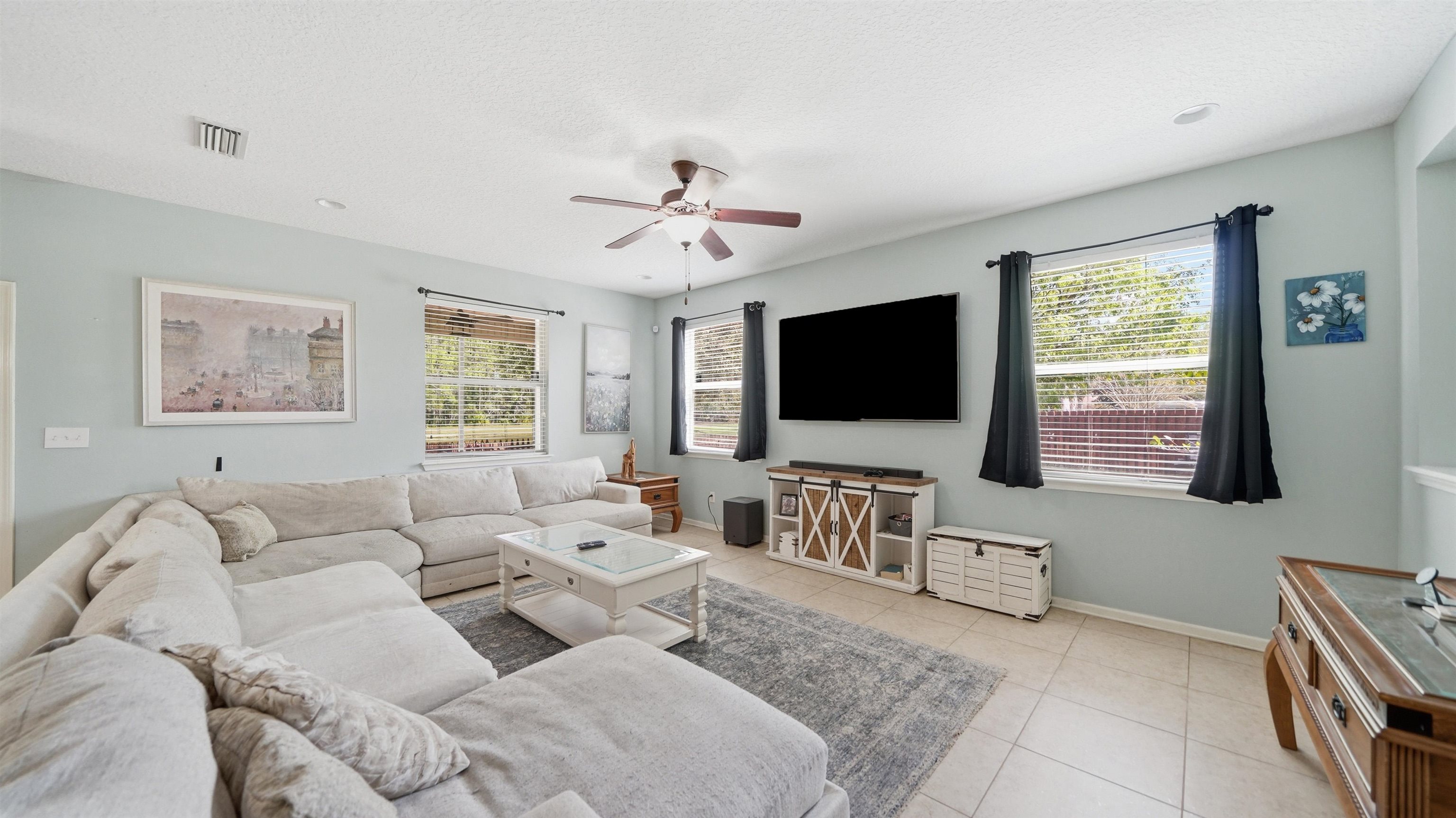 Image 10 of 58 For 104 Claremont Ct