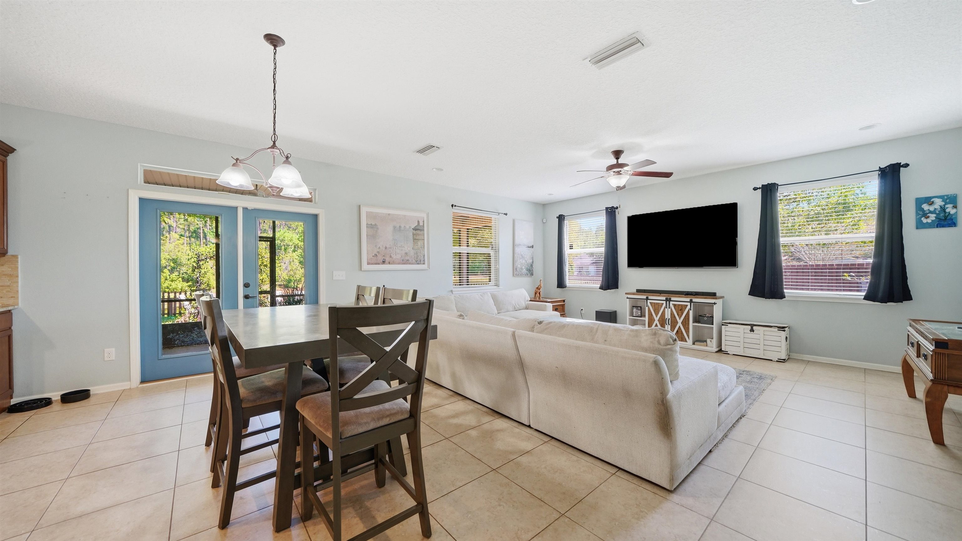 Image 17 of 58 For 104 Claremont Ct