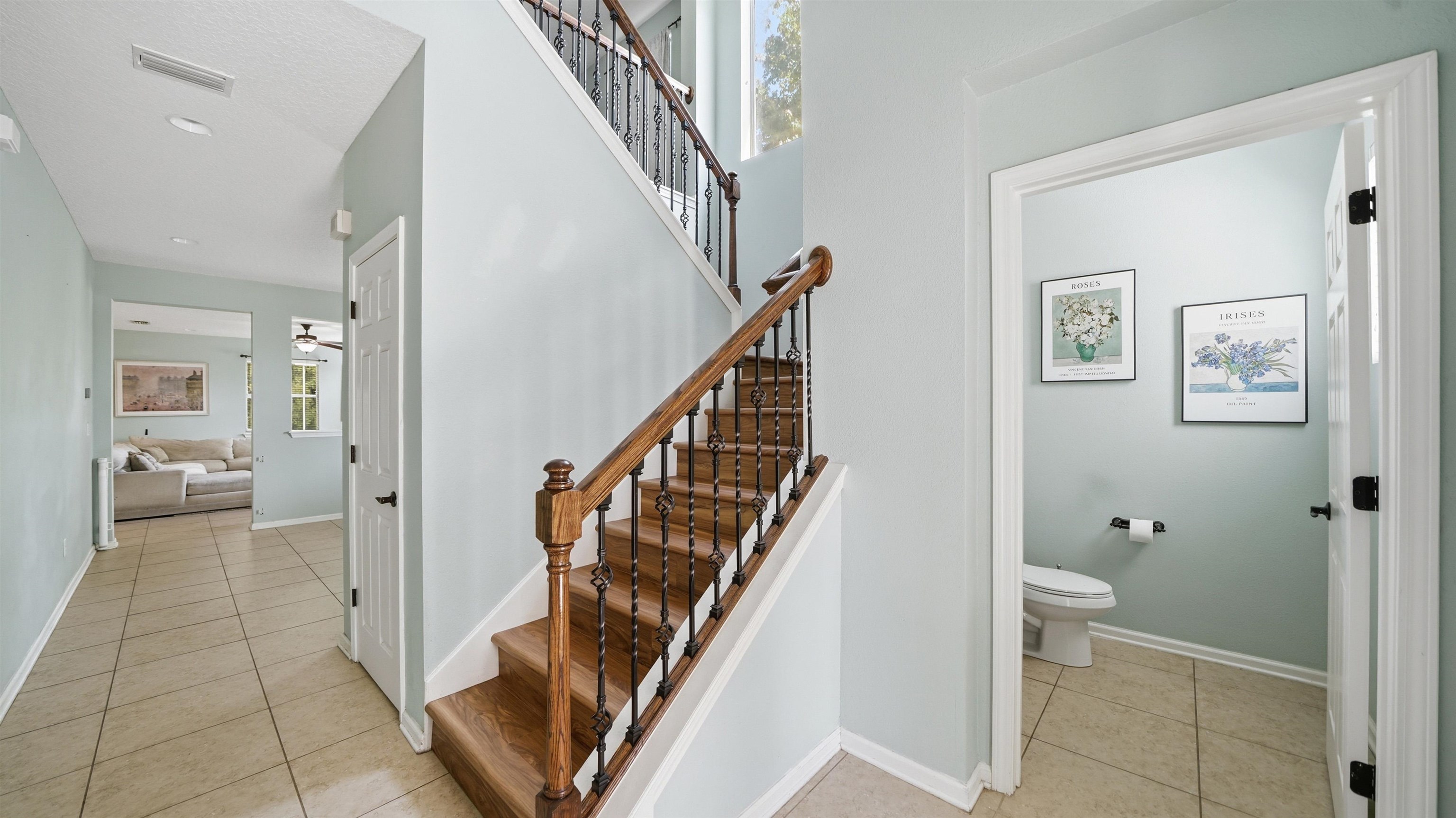 Image 3 of 58 For 104 Claremont Ct