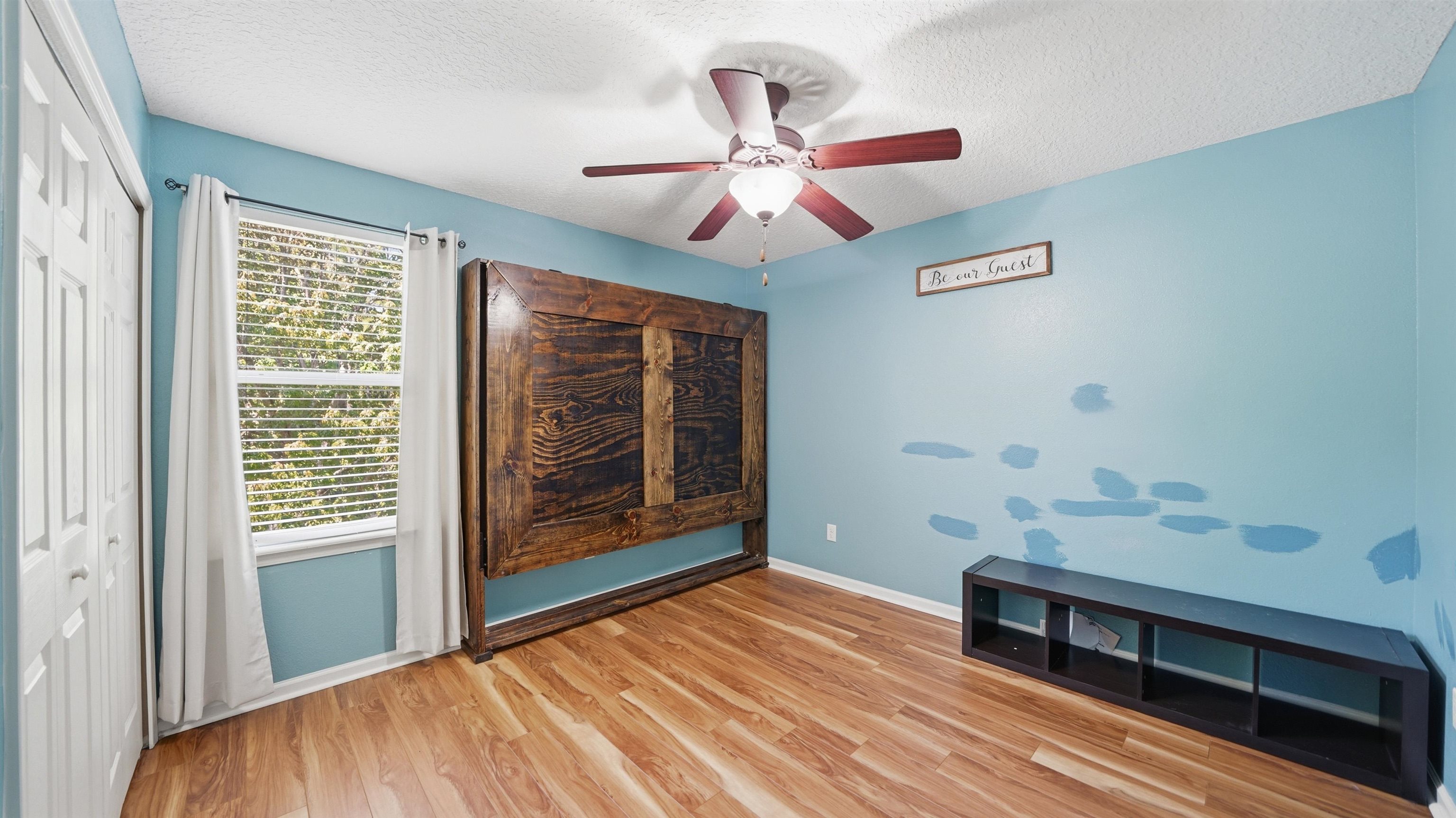 Image 33 of 58 For 104 Claremont Ct