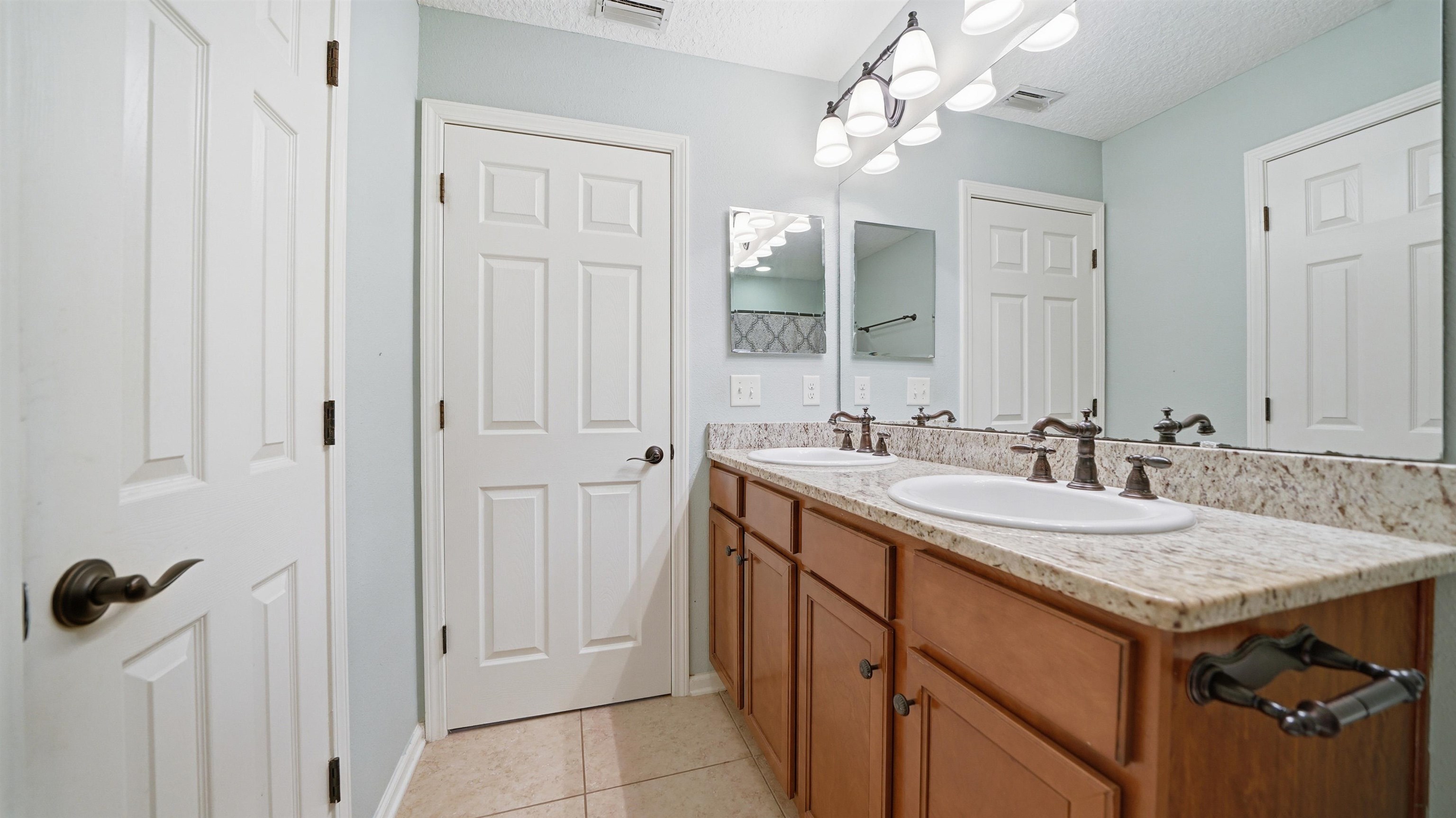 Image 36 of 58 For 104 Claremont Ct