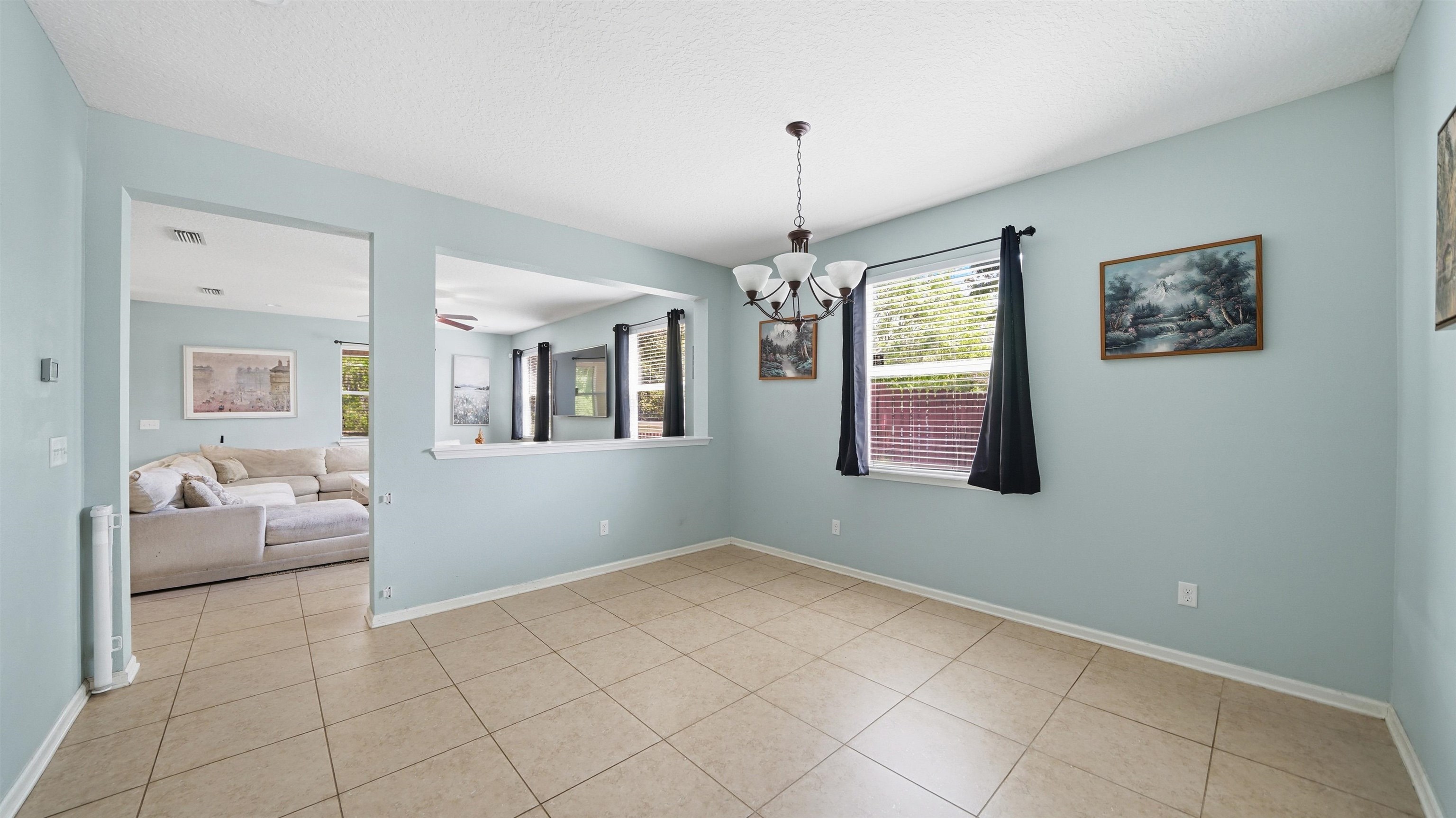 Image 4 of 58 For 104 Claremont Ct