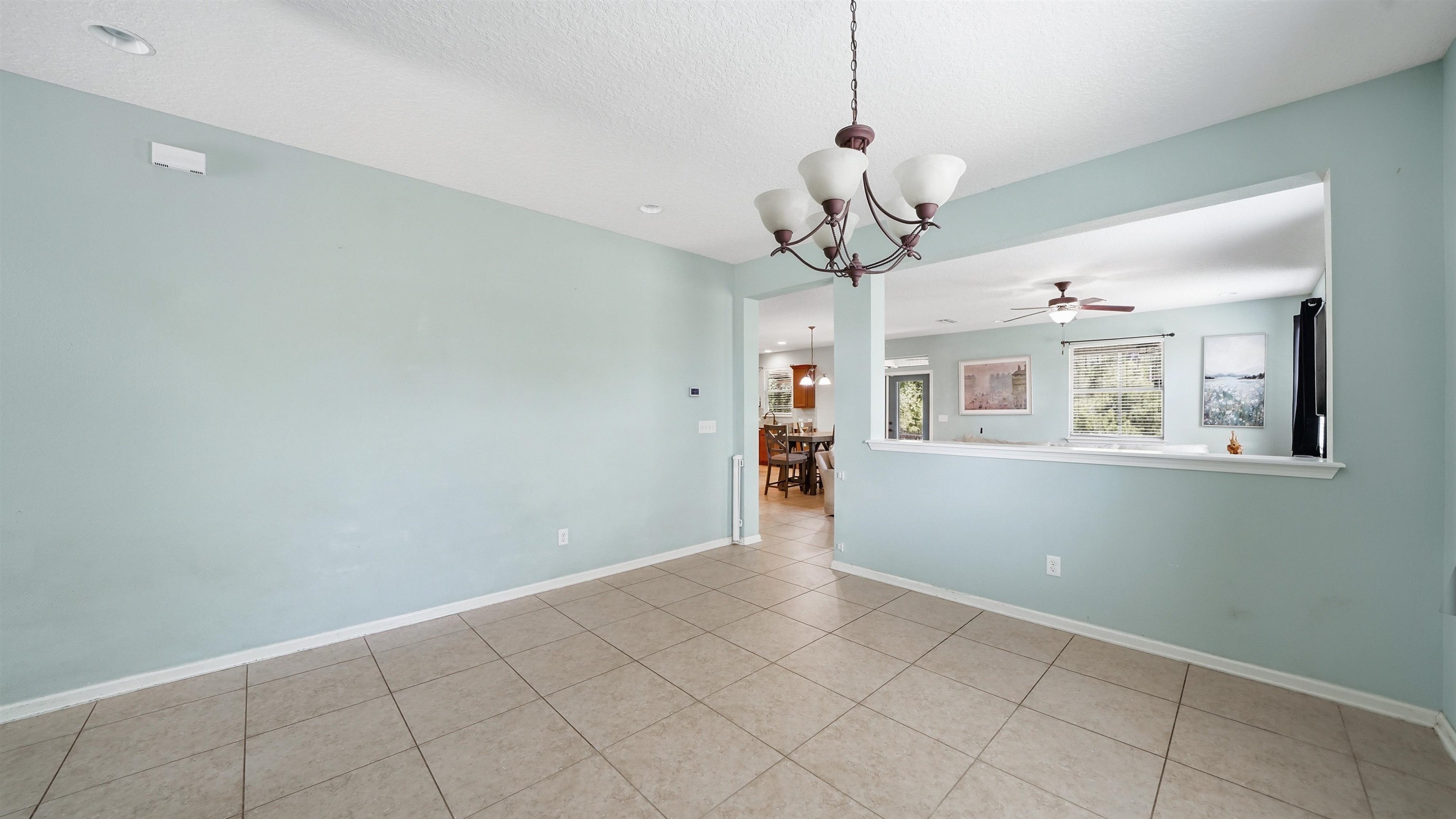 Image 8 of 58 For 104 Claremont Ct