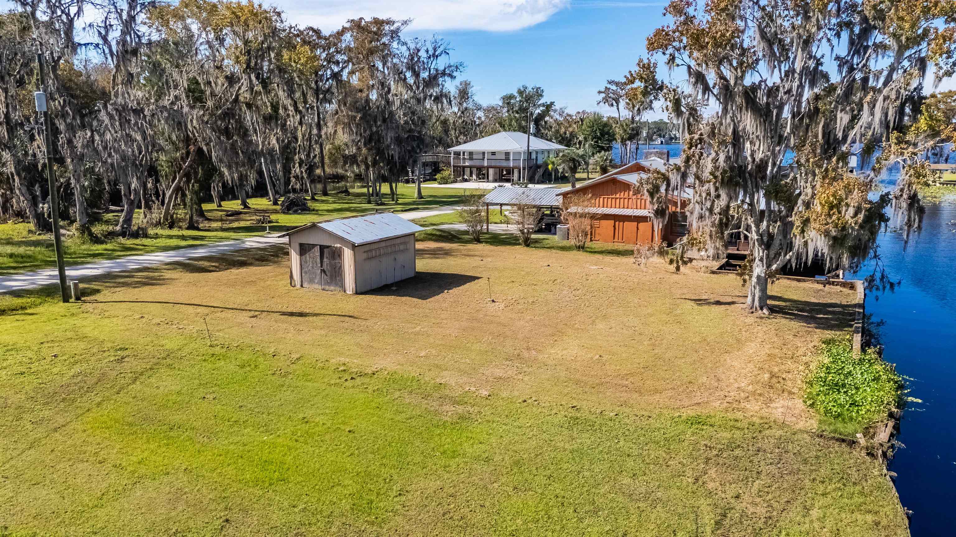 Image 6 of 17 For 142 Hicks Ave