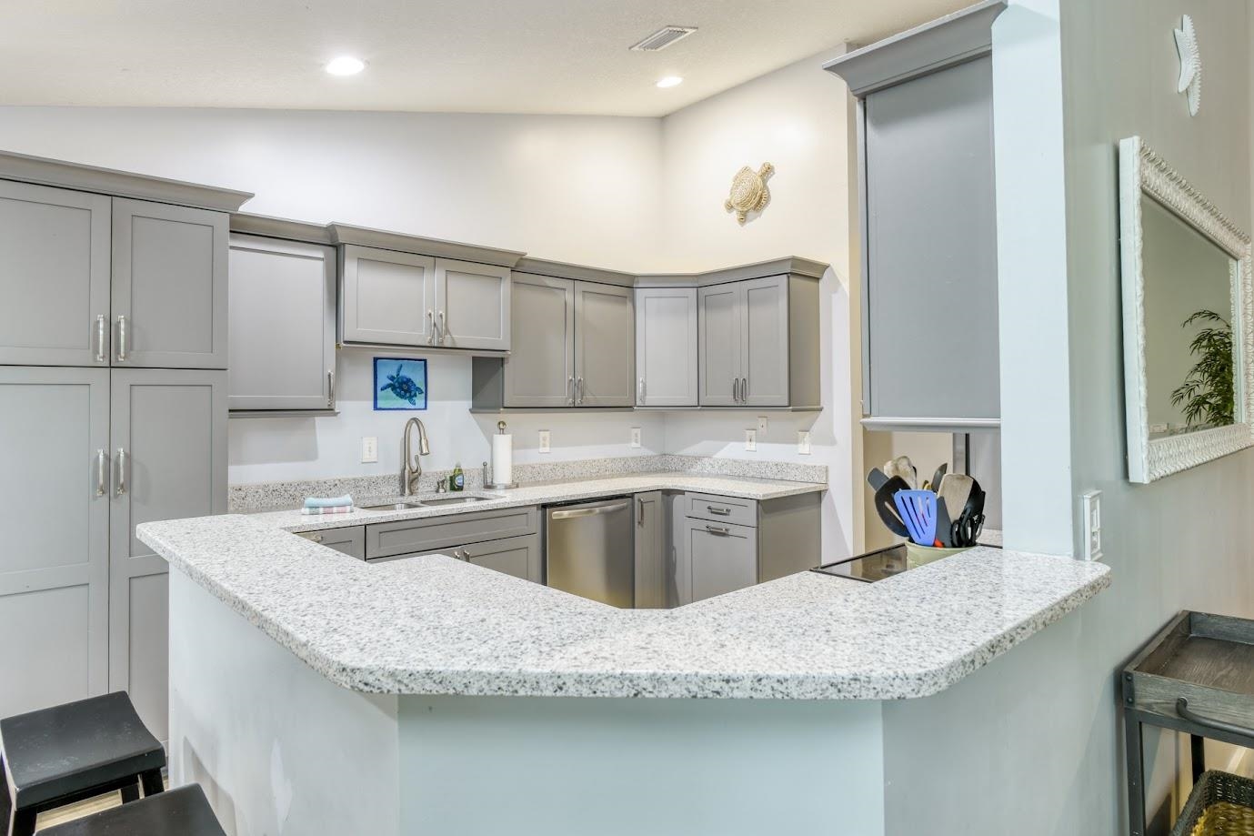 Image 10 of 39 For 5398 Soundview Ave (pool Home)
