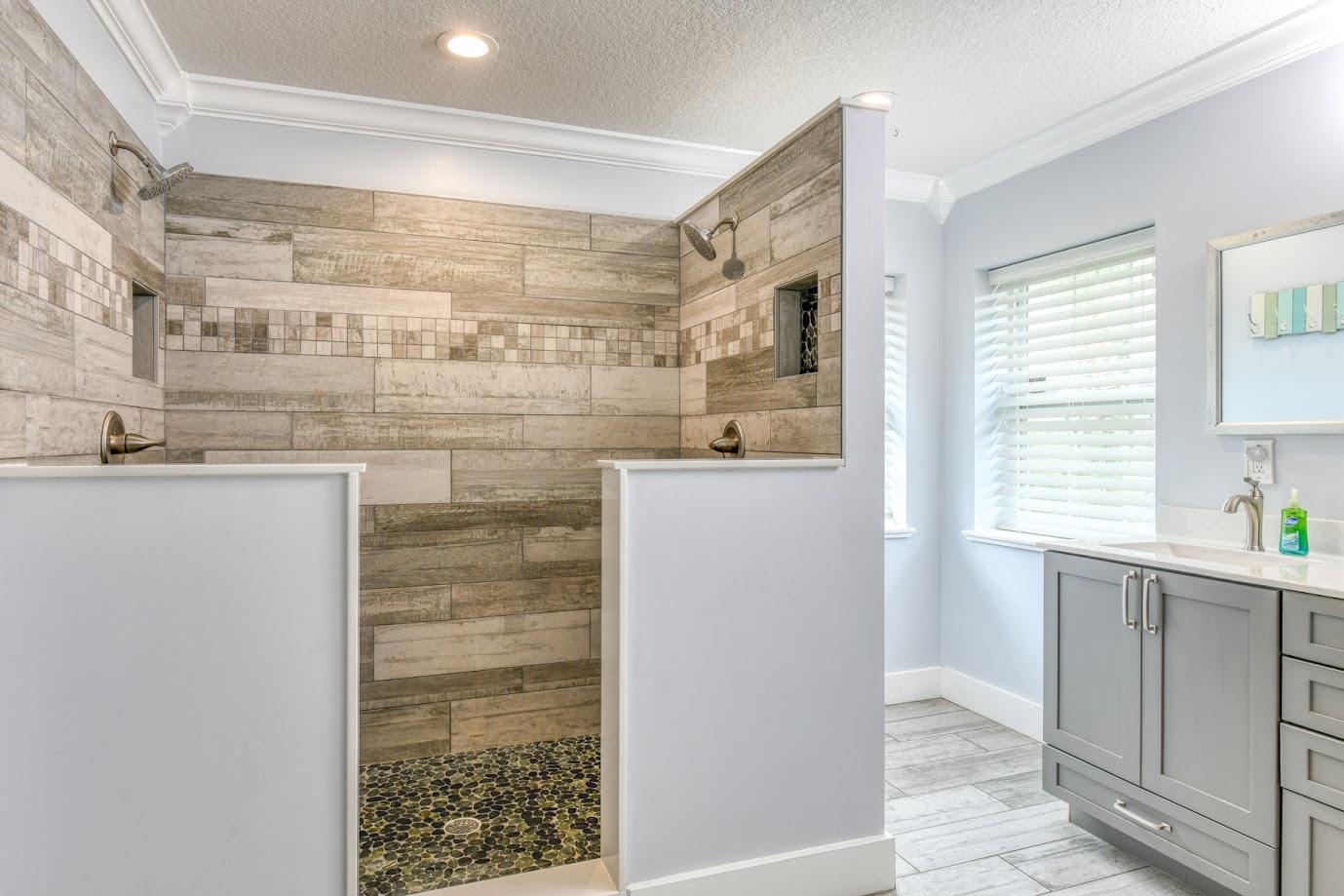 Image 27 of 39 For 5398 Soundview Ave (pool Home)