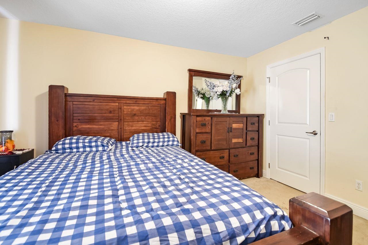 Image 17 of 22 For 46 Riddle Dr