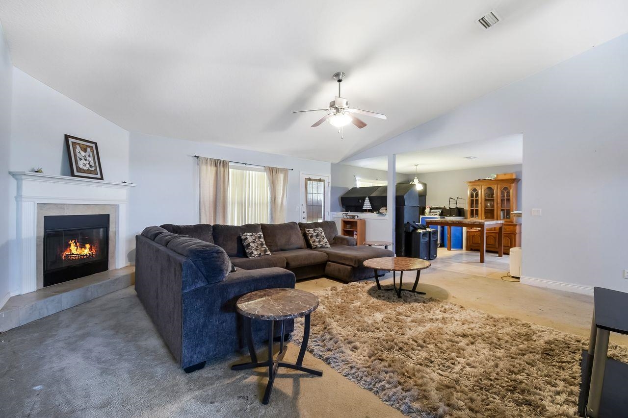 Image 5 of 22 For 46 Riddle Dr