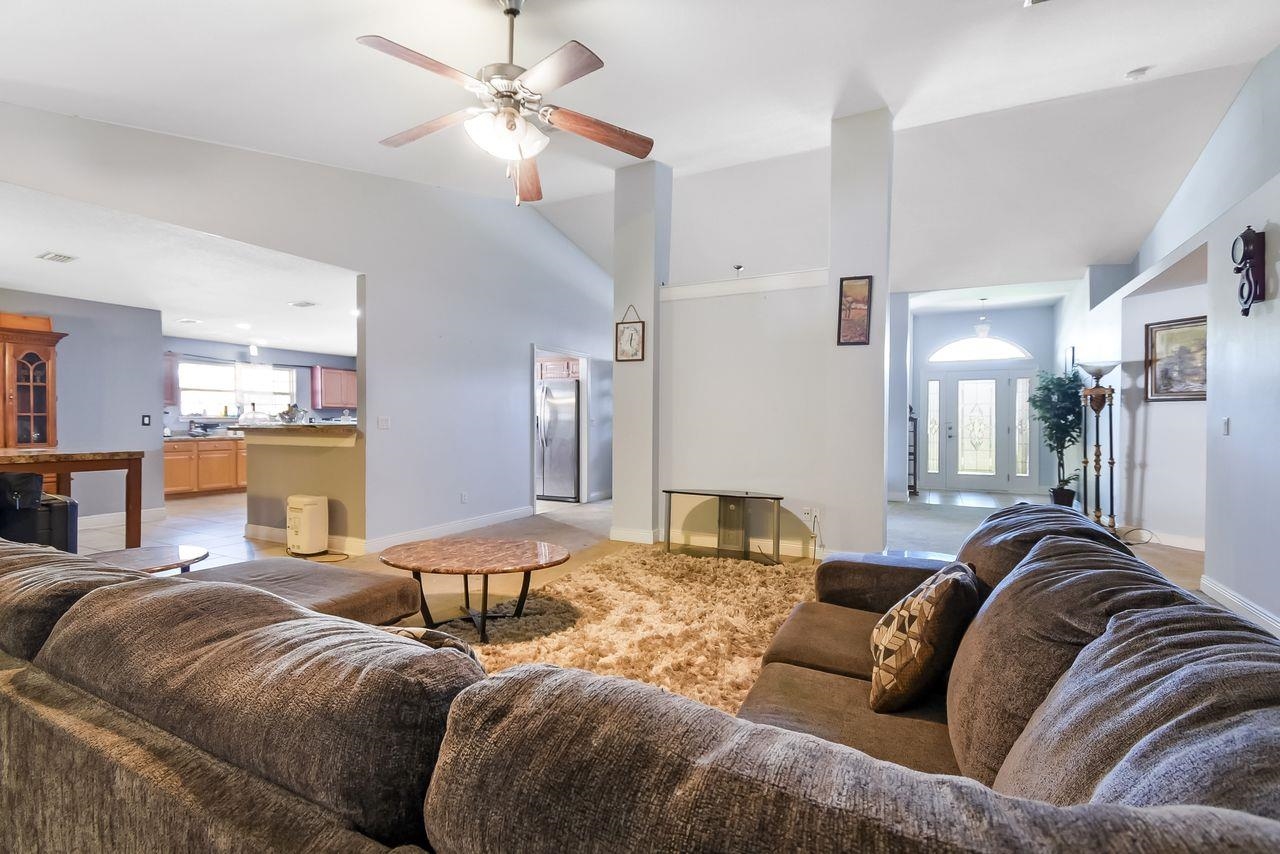 Image 9 of 22 For 46 Riddle Dr