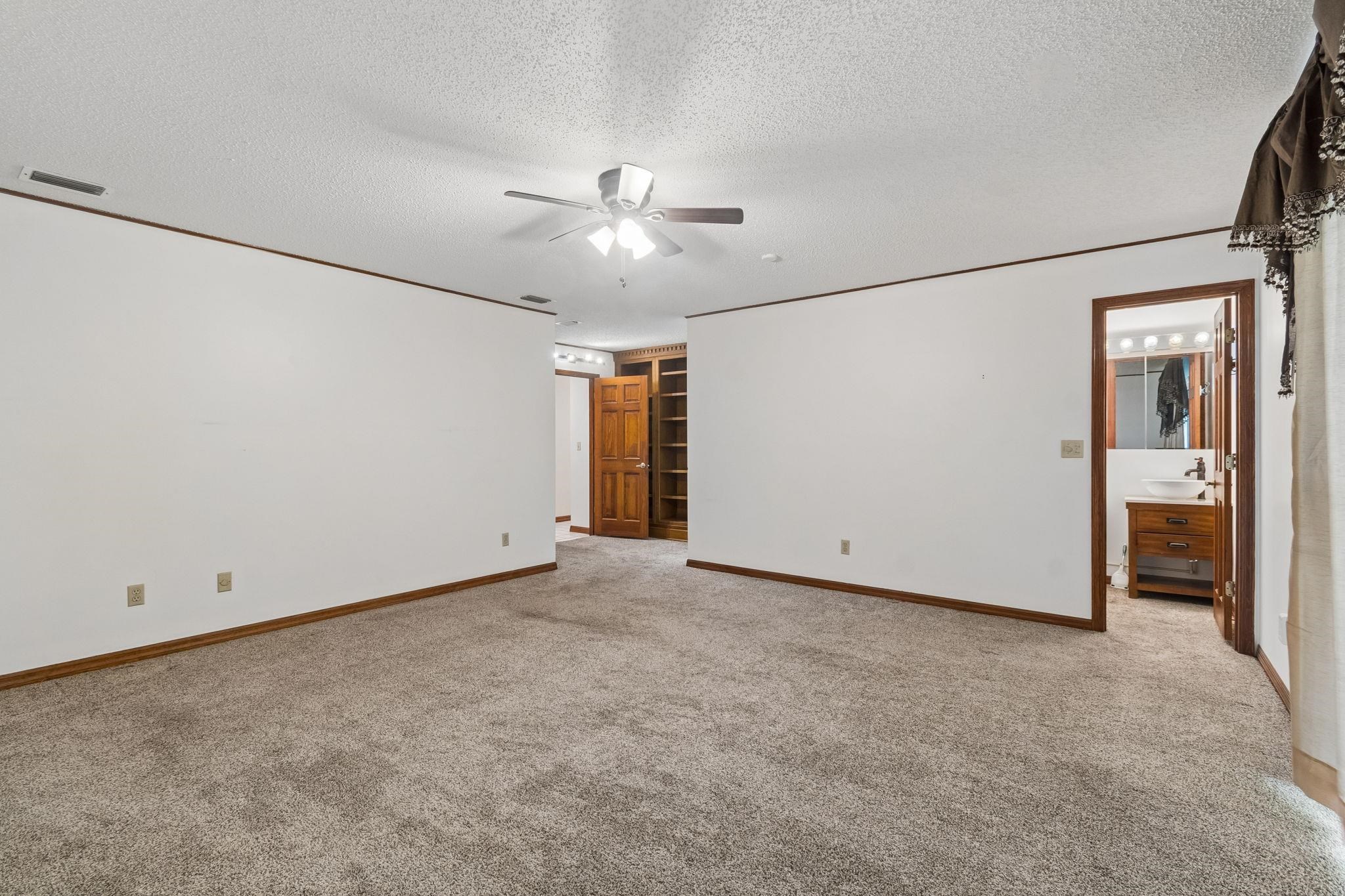 Image 54 of 82 For 4221 Wicks Branch