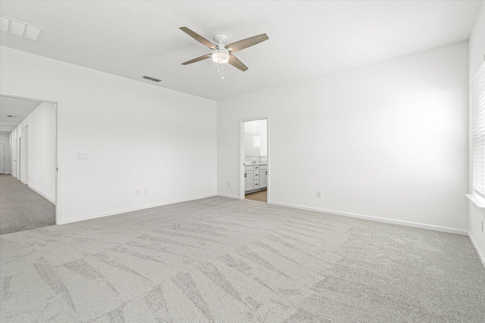 Image 16 of 67 For 89 Kingsley Park Way