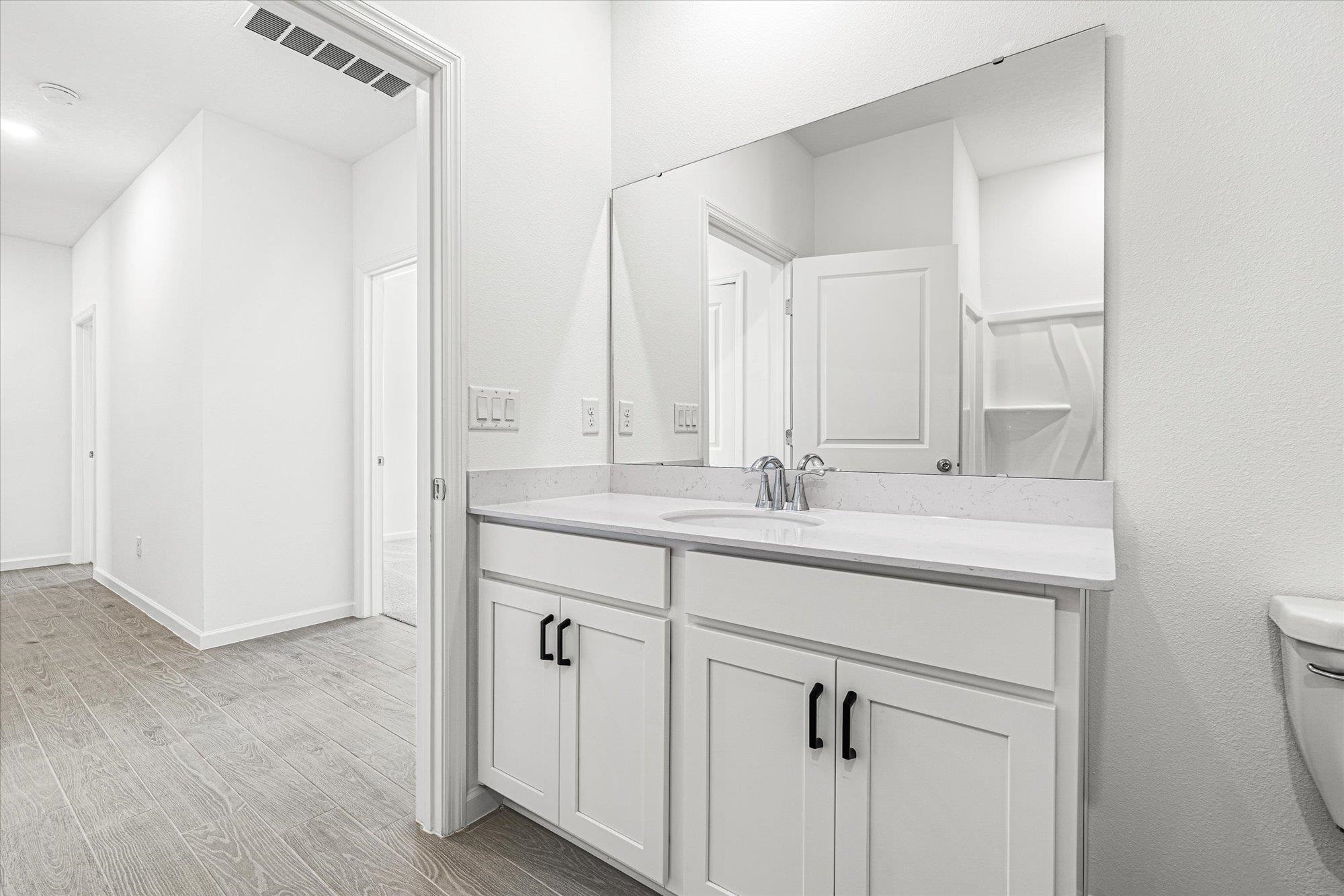 Image 29 of 67 For 89 Kingsley Park Way