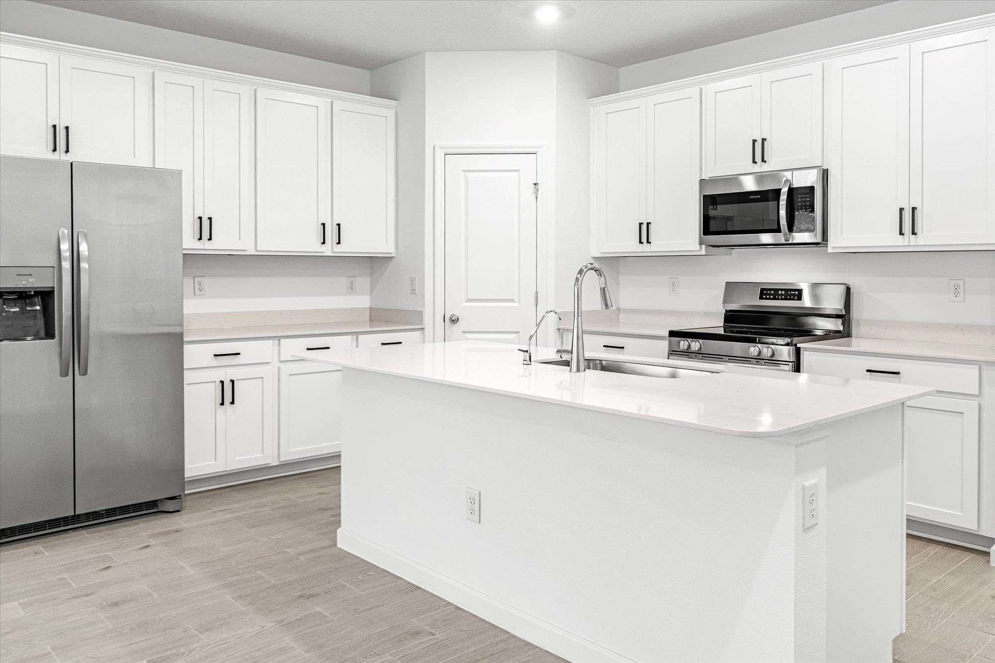 Image 6 of 67 For 89 Kingsley Park Way