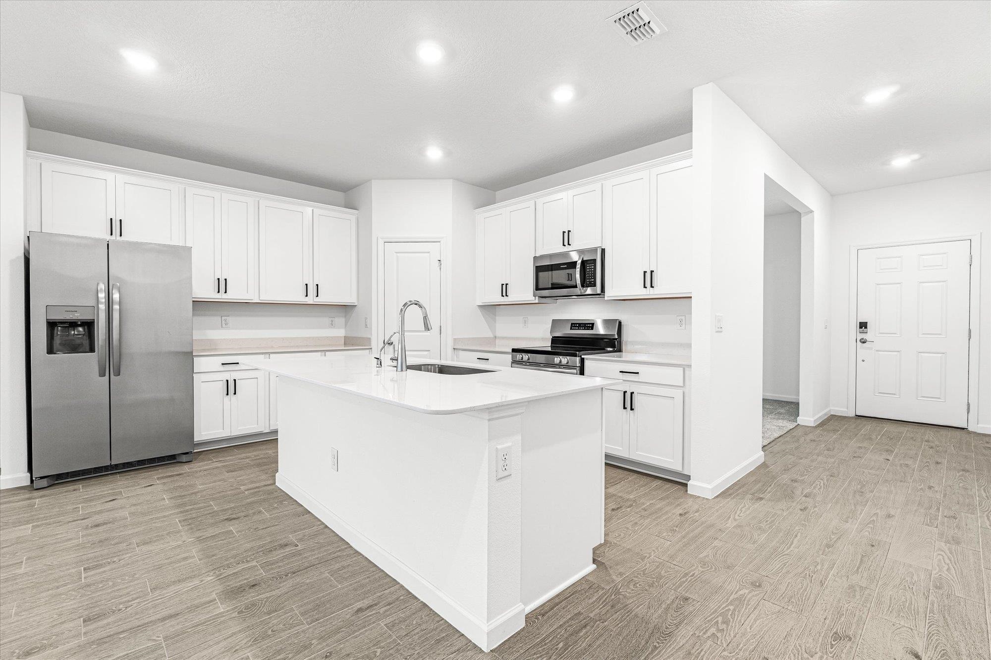 Image 7 of 67 For 89 Kingsley Park Way