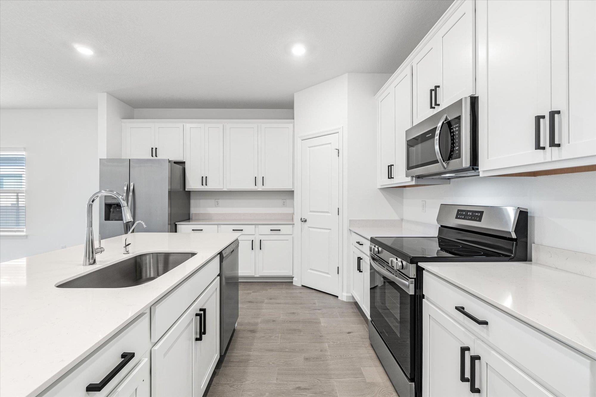 Image 8 of 67 For 89 Kingsley Park Way