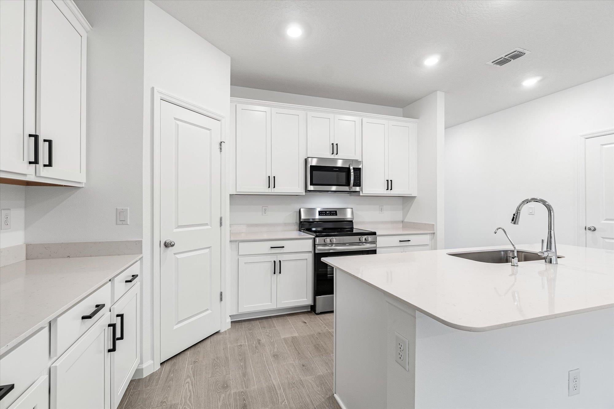 Image 9 of 67 For 89 Kingsley Park Way