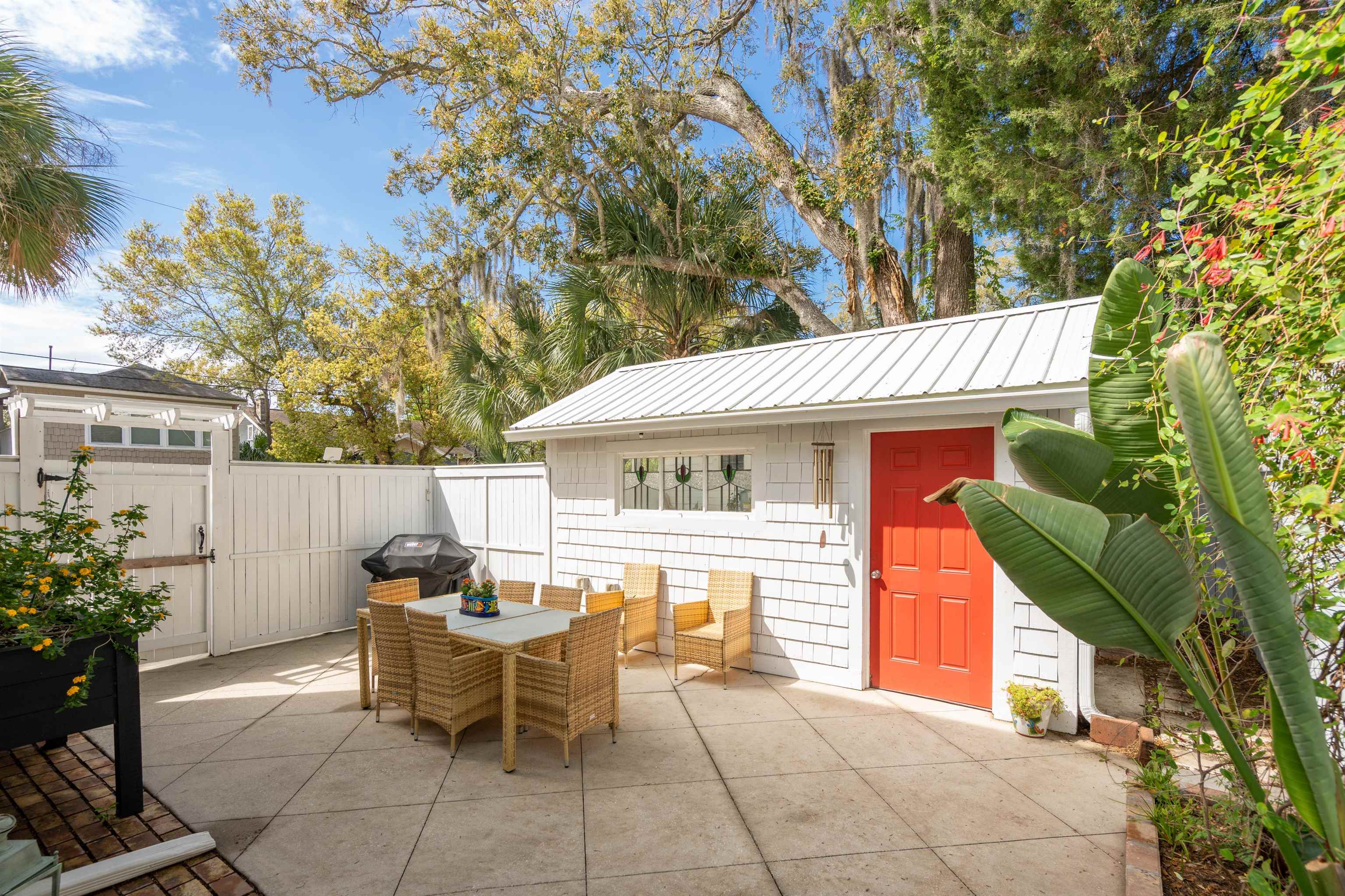 Image 41 of 52 For 26 Riberia Street